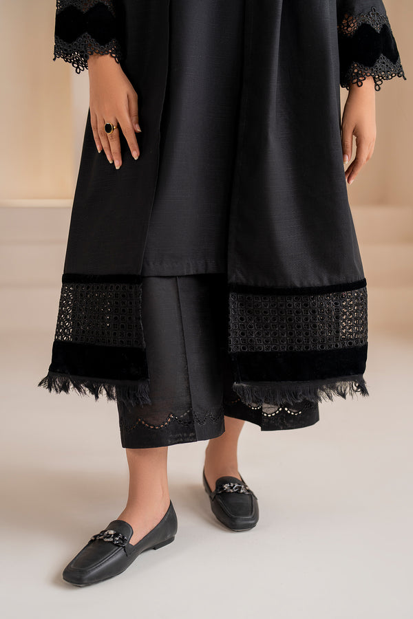 Baroque | Luxury Pret 24 | KHADDAR PR-1000 - Designer Dress with Intricate embroidery and embellishments. Shop elegent wedding dress at Maria Faisal.