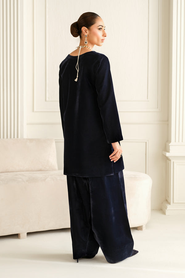 Baroque | Luxury Pret 24 | VELVET SUIT PR-1012 - Designer Dress with Intricate embroidery and embellishments. Shop elegent wedding dress at Maria Faisal.