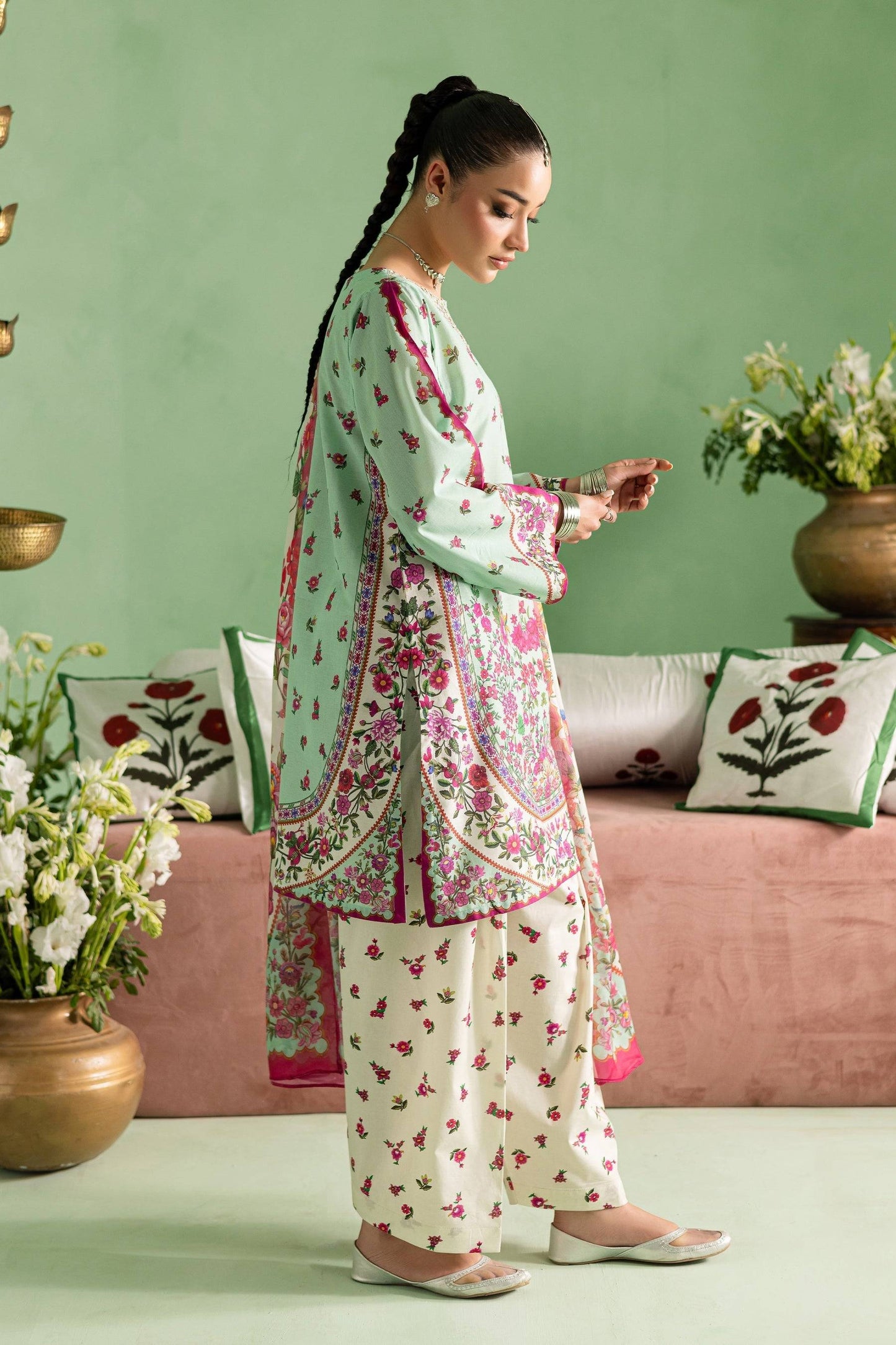 Batik | Chargbagh | Neena by Maria Faisal - Registered Vendor of : Batik - type : Ladies Clothes - 100% original wedding dresses