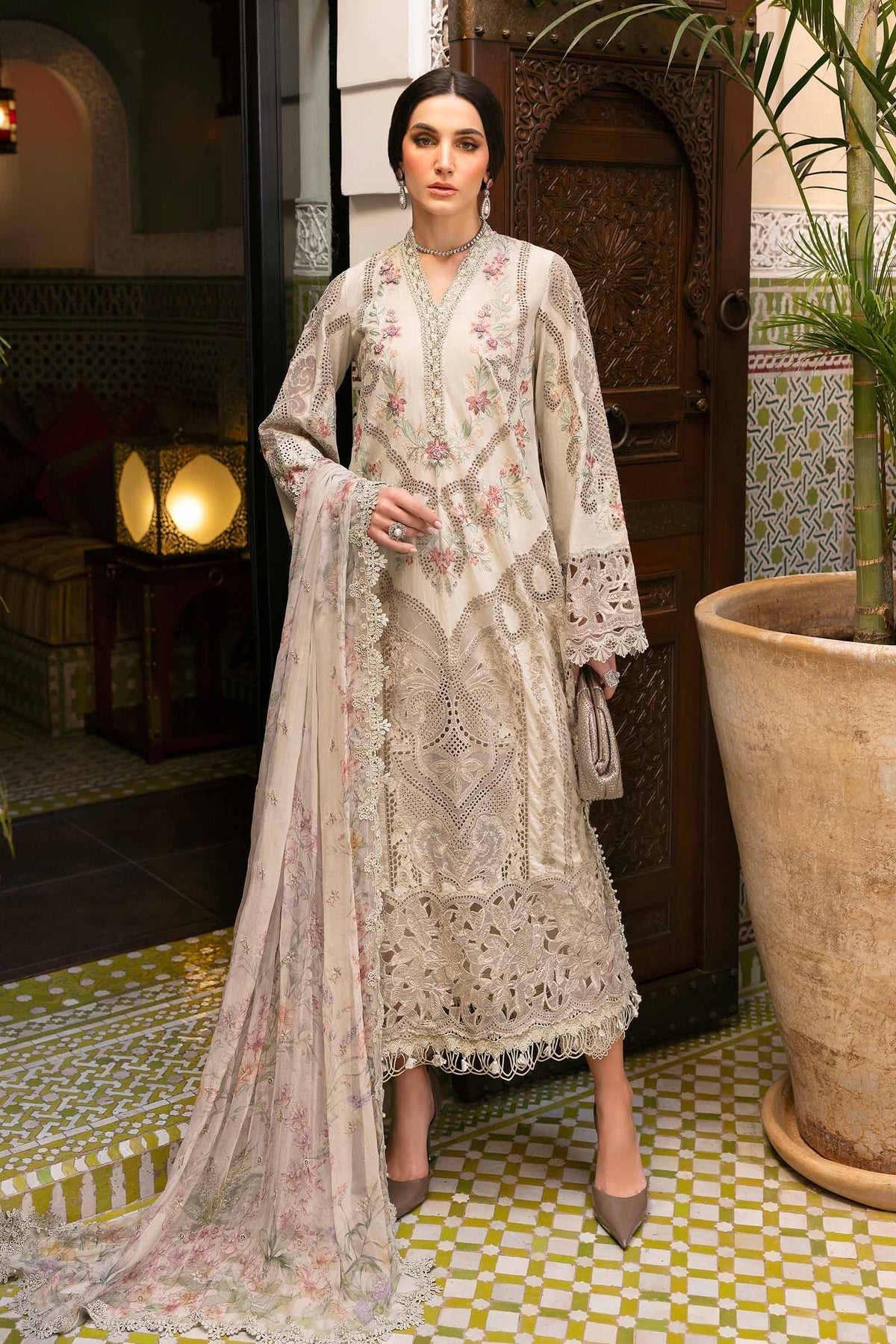 Maria B | Luxury Lawn 25 | D-2514-B by Maria Faisal - Registered Vendor of : Maria B - type : Ladies Clothes - 100% original wedding dresses