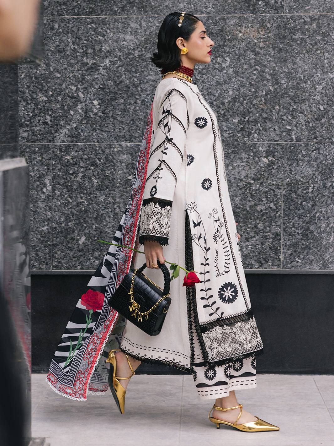 Mahnur | Broadway Luxury Lawn 25 | Freesia by Maria Faisal - Registered Vendor of : Mahnur - type : Ladies Clothes - 100% original wedding dresses