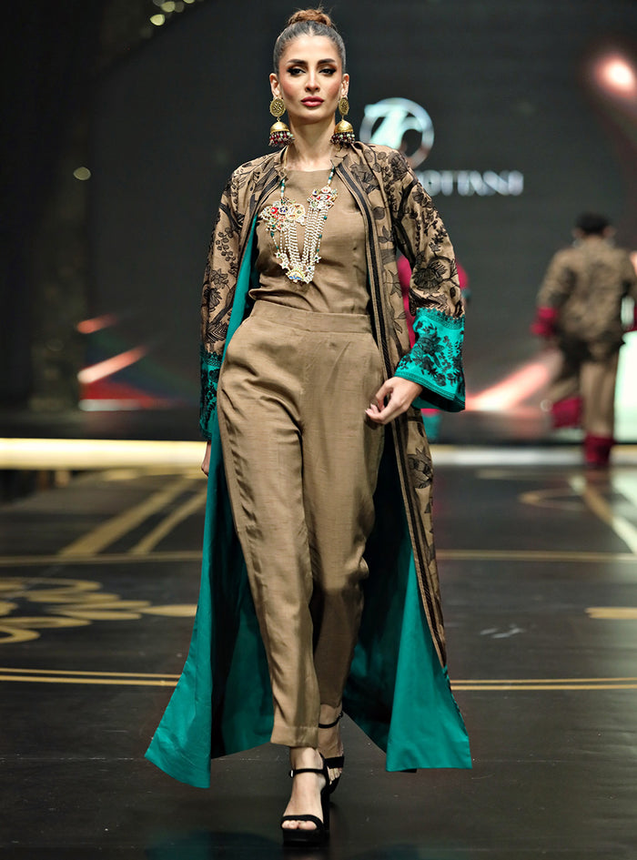 Zainab Chottani | The Kaftan Edit | Zeen - Formal Dress - available at Maria Faisal in UK and USA.