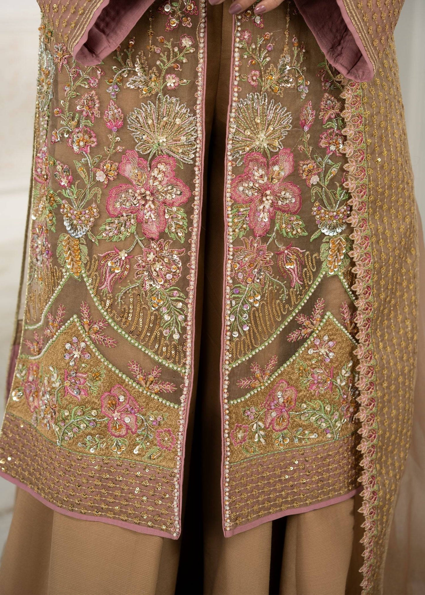 Jamnii | The Aura | Irina by Maria Faisal - Registered Vendor of : Jamnii - type : Ladies Clothes - 100% original wedding dresses