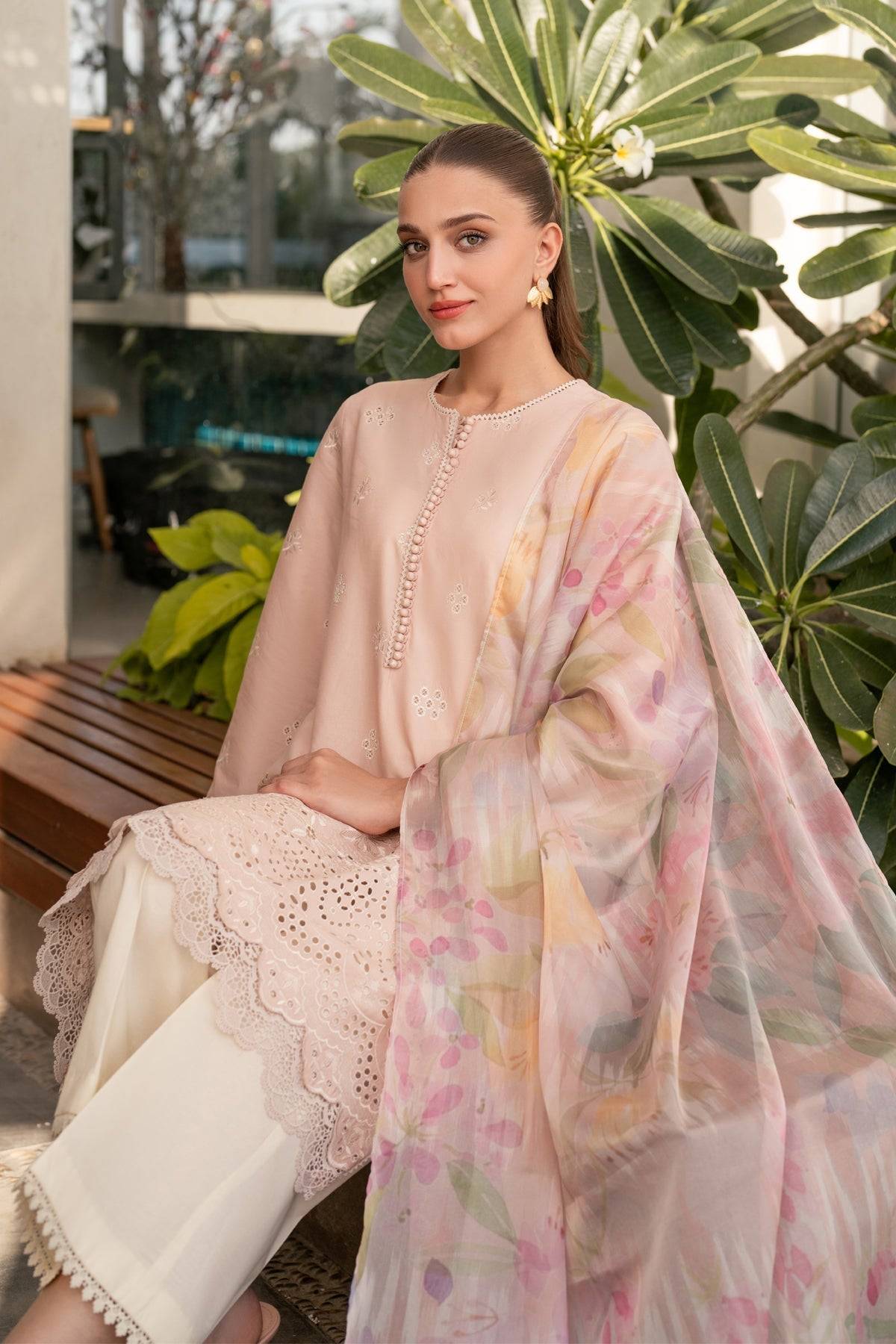 Xenia Formals | Summer Away 25 | FLAMINGO by Maria Faisal - Registered Vendor of : Xenia Formals - type : Ladies Clothes - 100% original wedding dresses