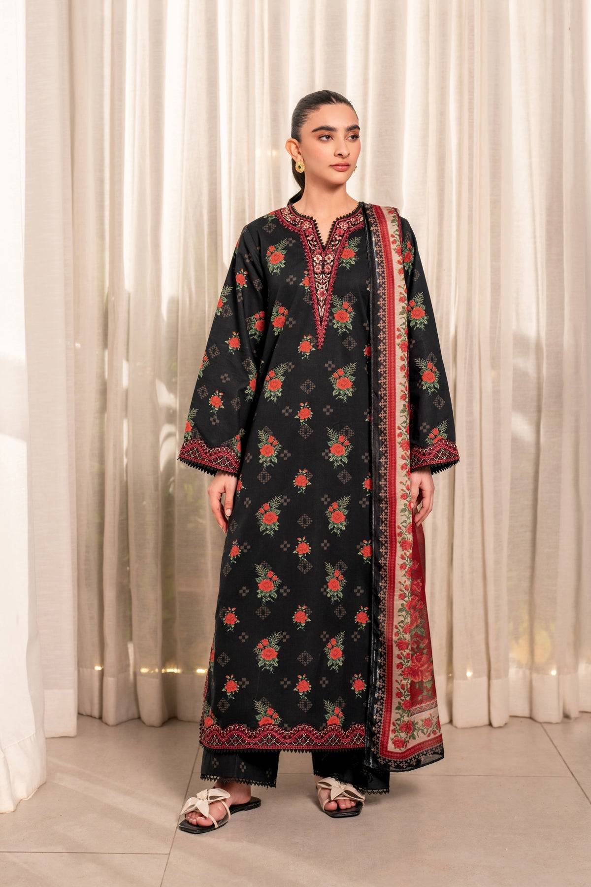 Xenia Formals | Summer Away 25 | PIXIE by Maria Faisal - Registered Vendor of : Xenia Formals - type : Ladies Clothes - 100% original wedding dresses