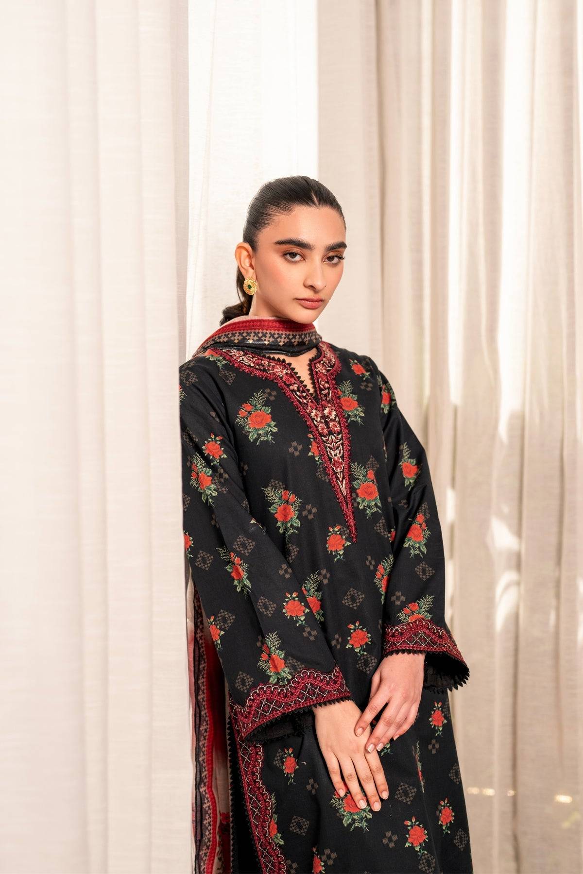 Xenia Formals | Summer Away 25 | PIXIE by Maria Faisal - Registered Vendor of : Xenia Formals - type : Ladies Clothes - 100% original wedding dresses