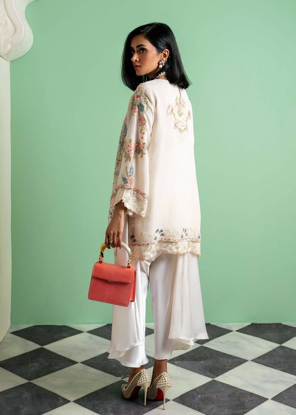 Mahgul | Echoes of Elara | Soft Dust by Maria Faisal - Registered Vendor of : Mahgul - type : Ladies Clothes - 100% original wedding dresses