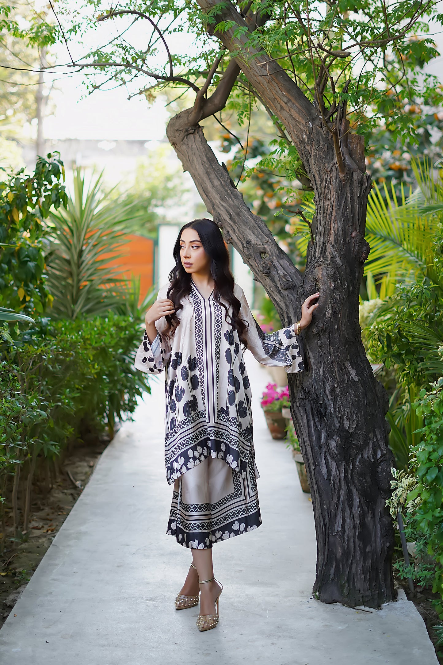 Erum Khan | Nue Pret | Royal Mirage - Ladies Clothes - Maria Faisal