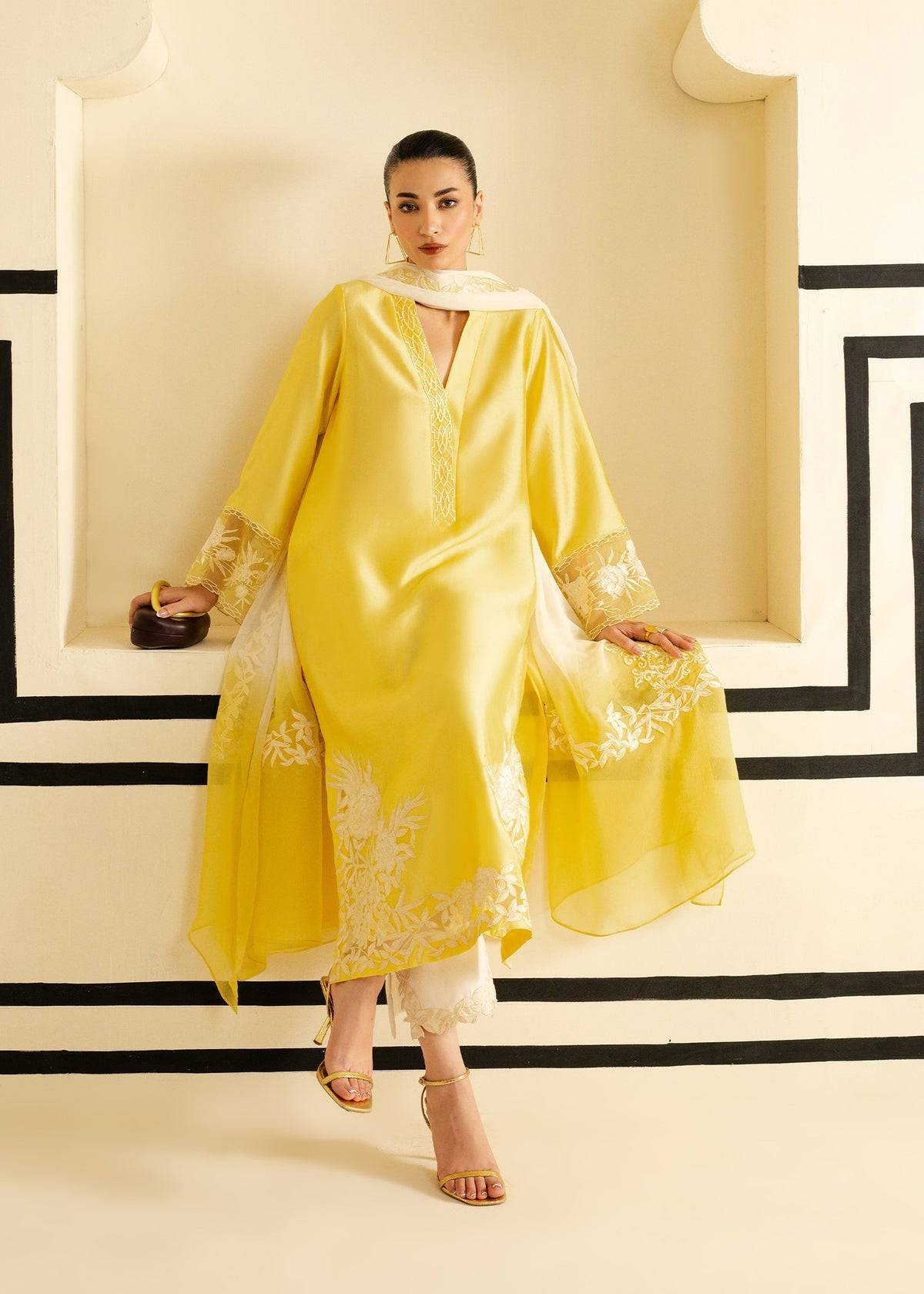 Mahgul | Nooreh Luxe | Sunlit Veil by Maria Faisal - Registered Vendor of : Mahgul - type : Ladies Clothes - 100% original wedding dresses