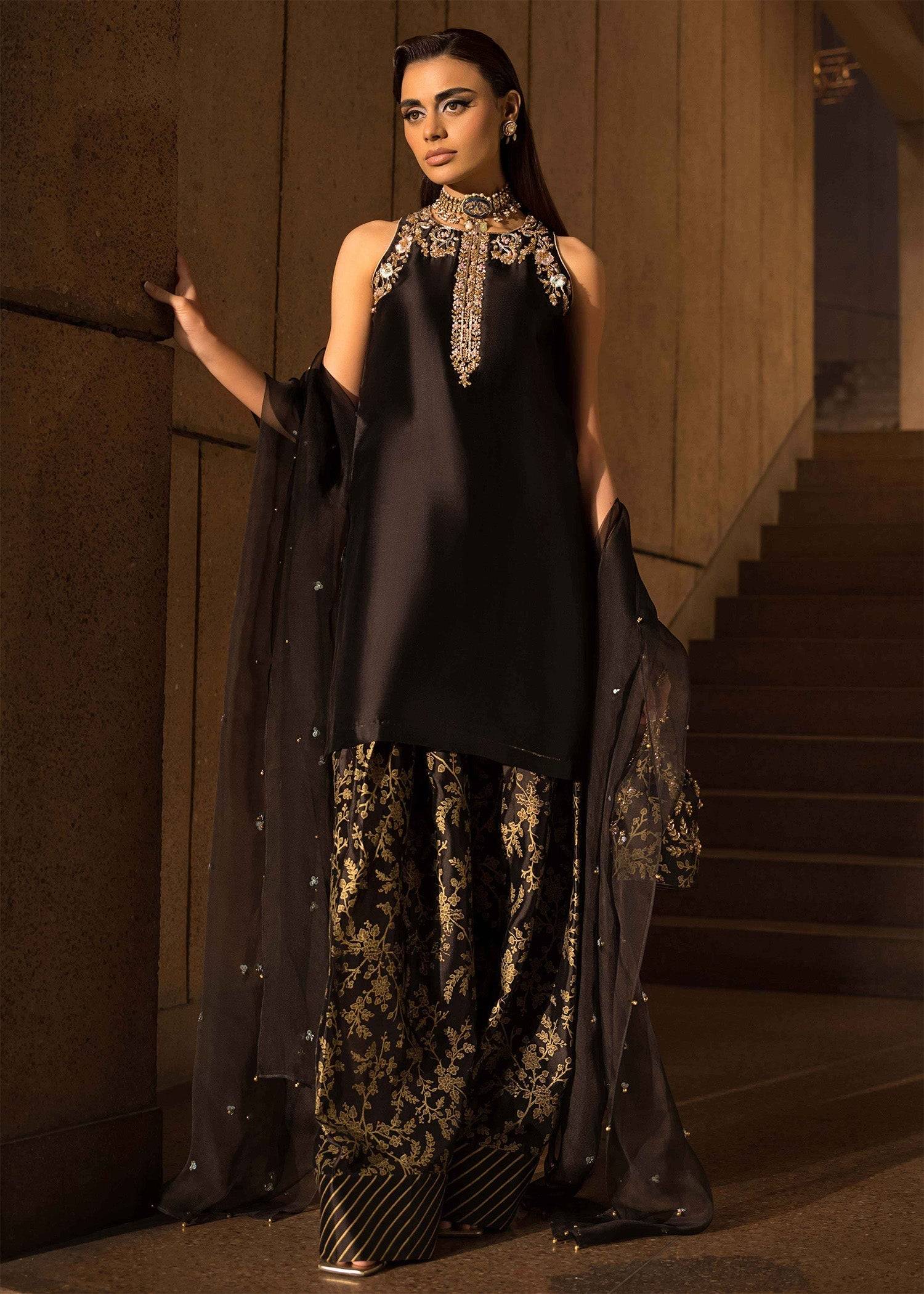 Mahum Asad | Dream a Little Dream of Me | Exposed by Maria Faisal - Registered Vendor of : Mahum Asad - type : Ladies Clothes - 100% original wedding dresses