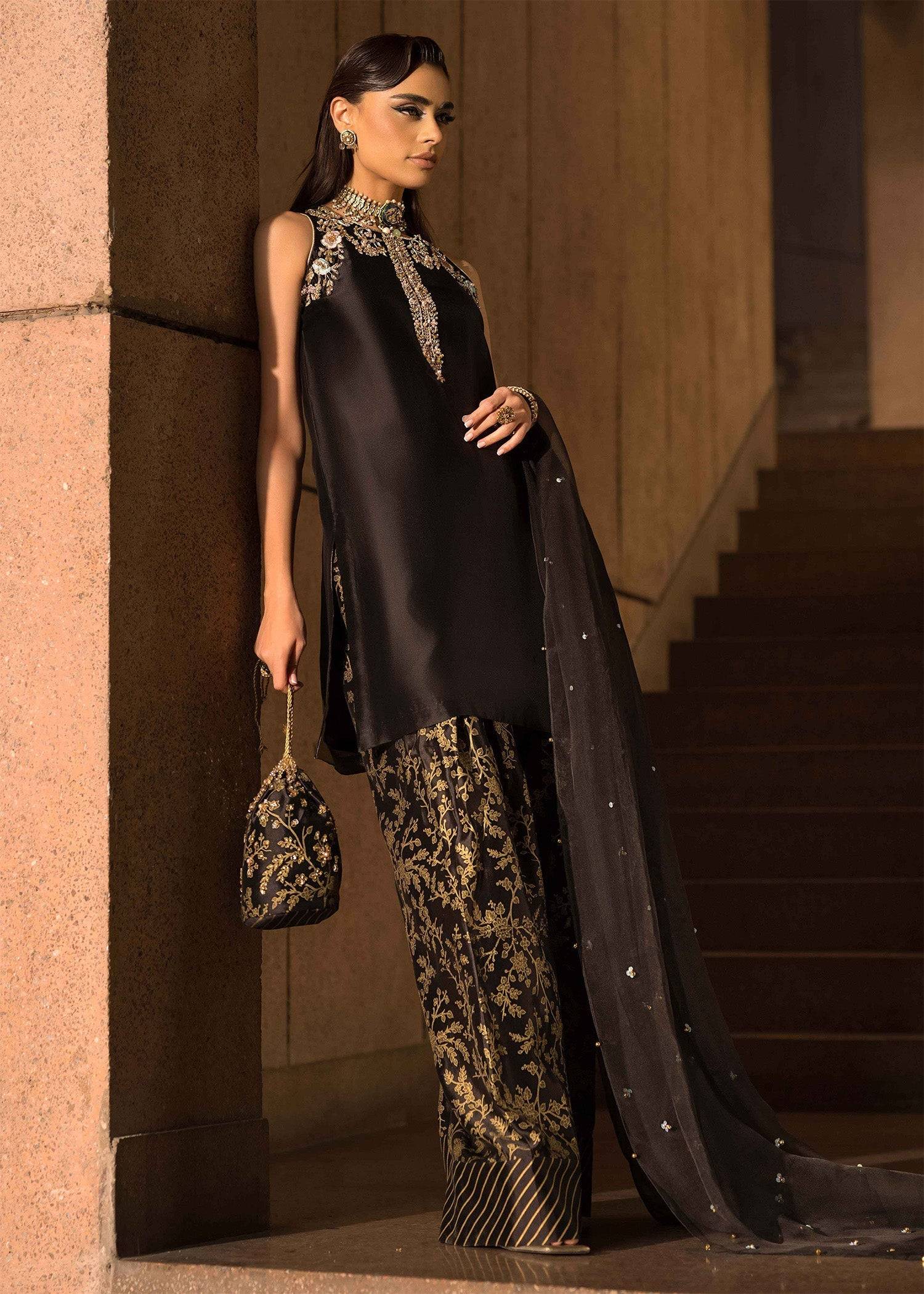 Mahum Asad | Dream a Little Dream of Me | Exposed by Maria Faisal - Registered Vendor of : Mahum Asad - type : Ladies Clothes - 100% original wedding dresses