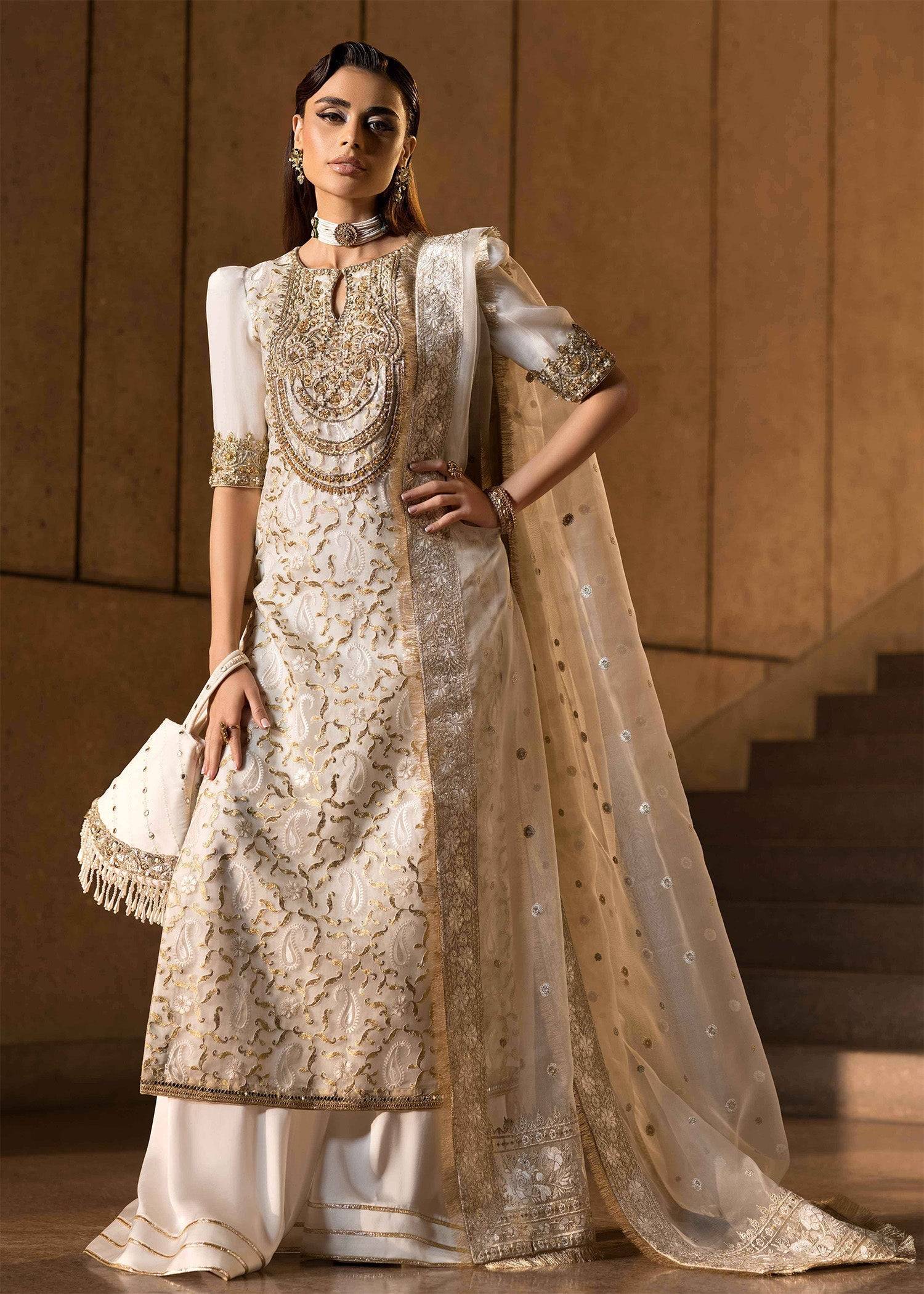 Mahum Asad | Dream a Little Dream of Me | Pearl by Maria Faisal - Registered Vendor of : Mahum Asad - type : Ladies Clothes - 100% original wedding dresses