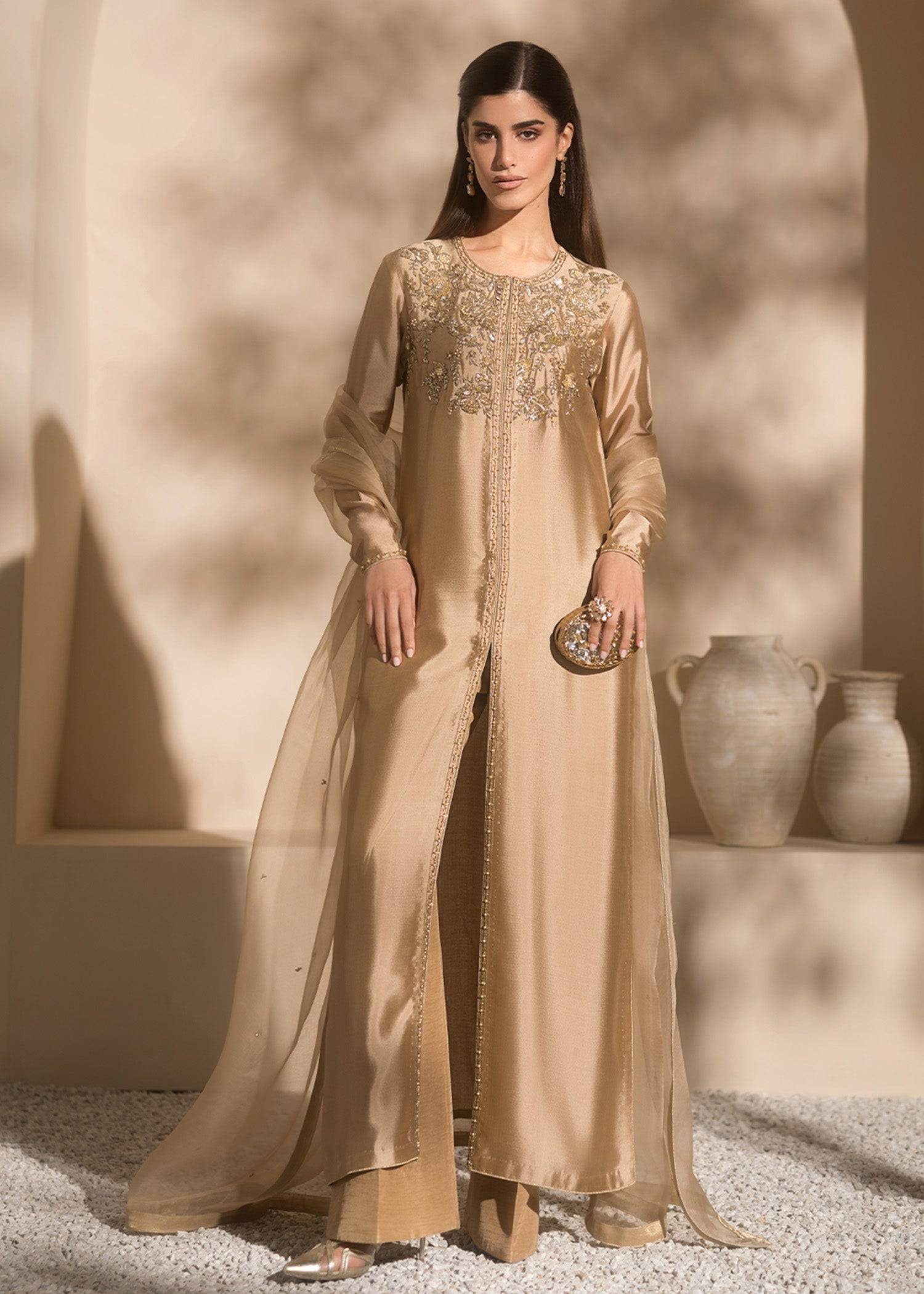 Mahum Asad | Breaking the Bar | Charm by Maria Faisal - Registered Vendor of : Mahum Asad - type : Ladies Clothes - 100% original wedding dresses