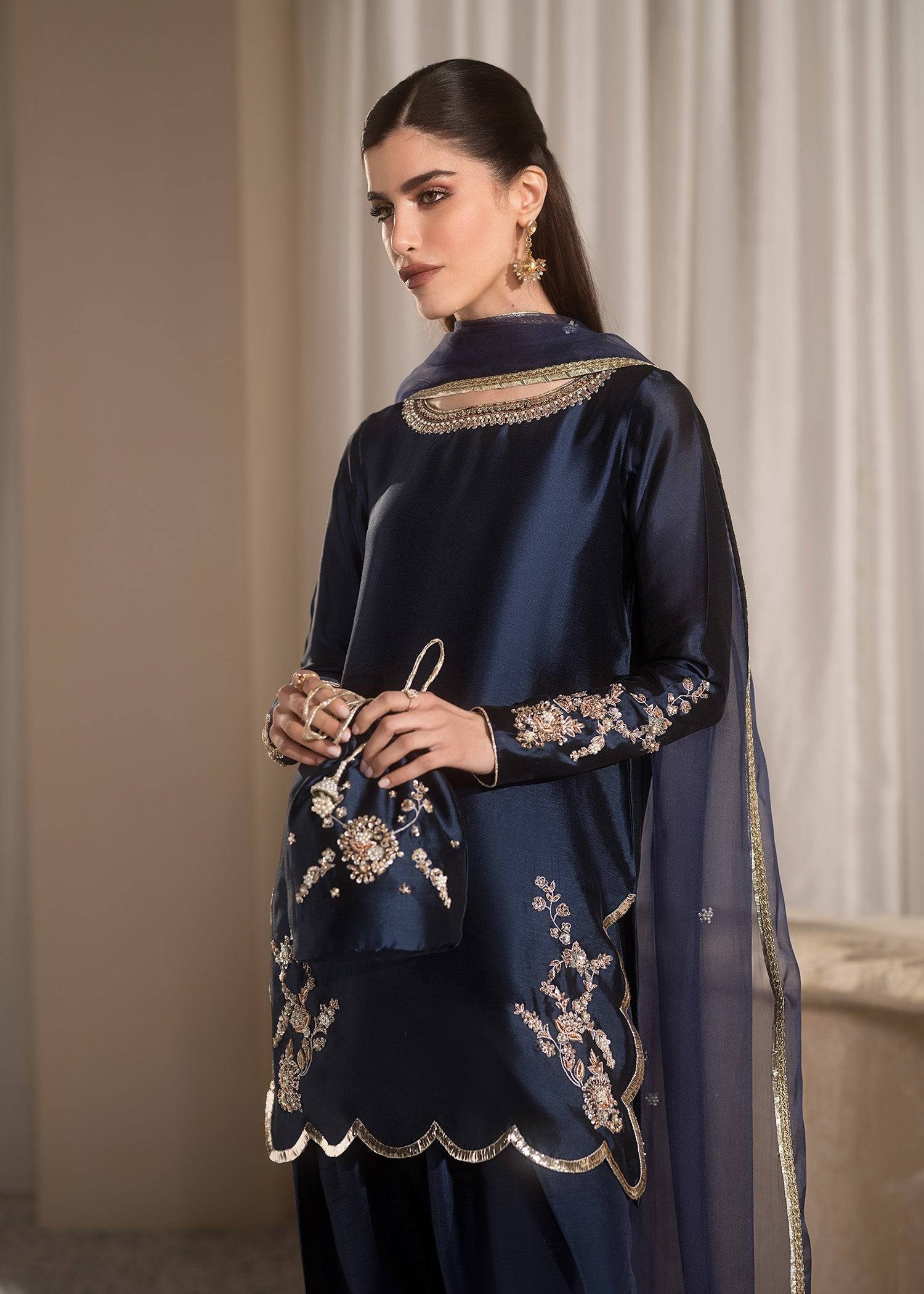 Mahum Asad | Breaking the Bar | Diva by Maria Faisal - Registered Vendor of : Mahum Asad - type : Ladies Clothes - 100% original wedding dresses