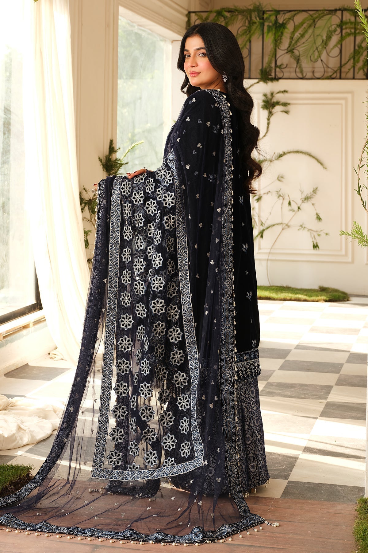 Raeesa Premium | Sheen Luxury Velvet | Nura - Ladies Clothes - Maria Faisal