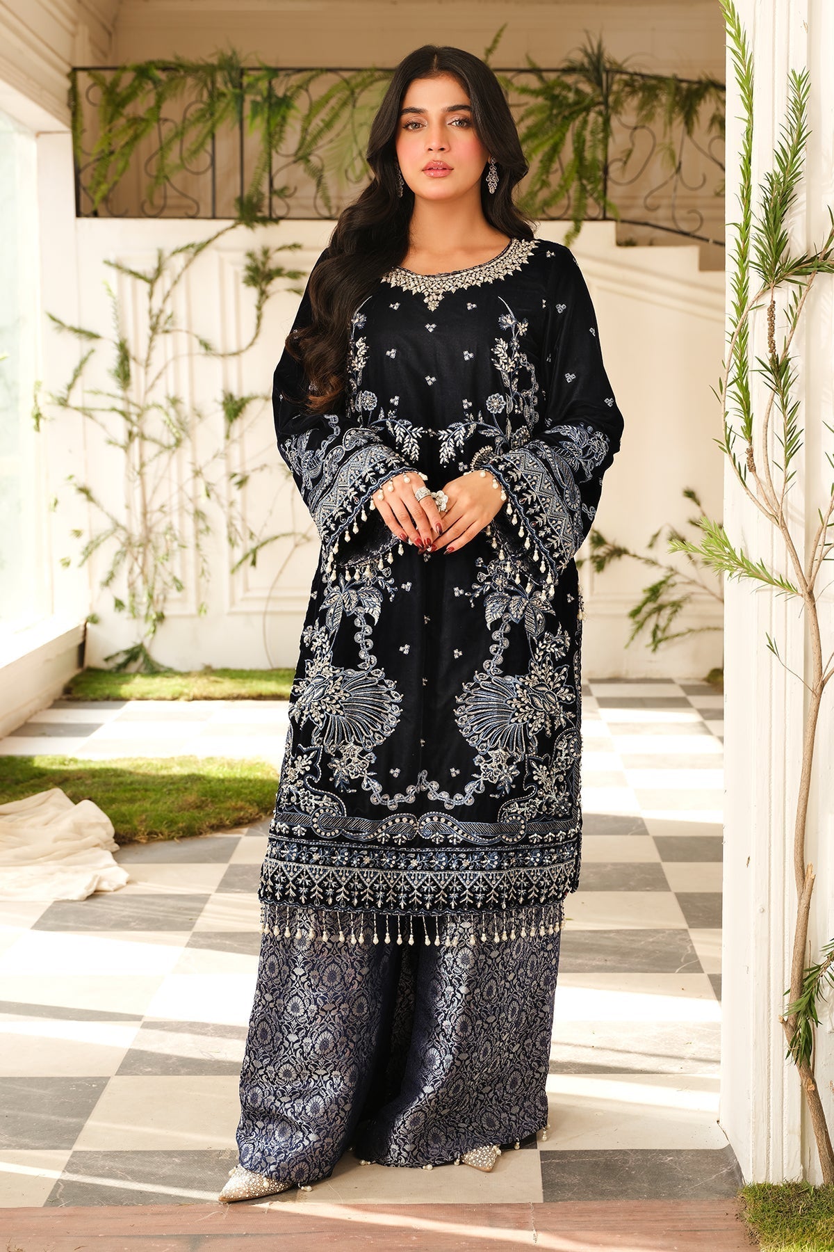 Raeesa Premium | Sheen Luxury Velvet | Nura - Ladies Clothes - Maria Faisal