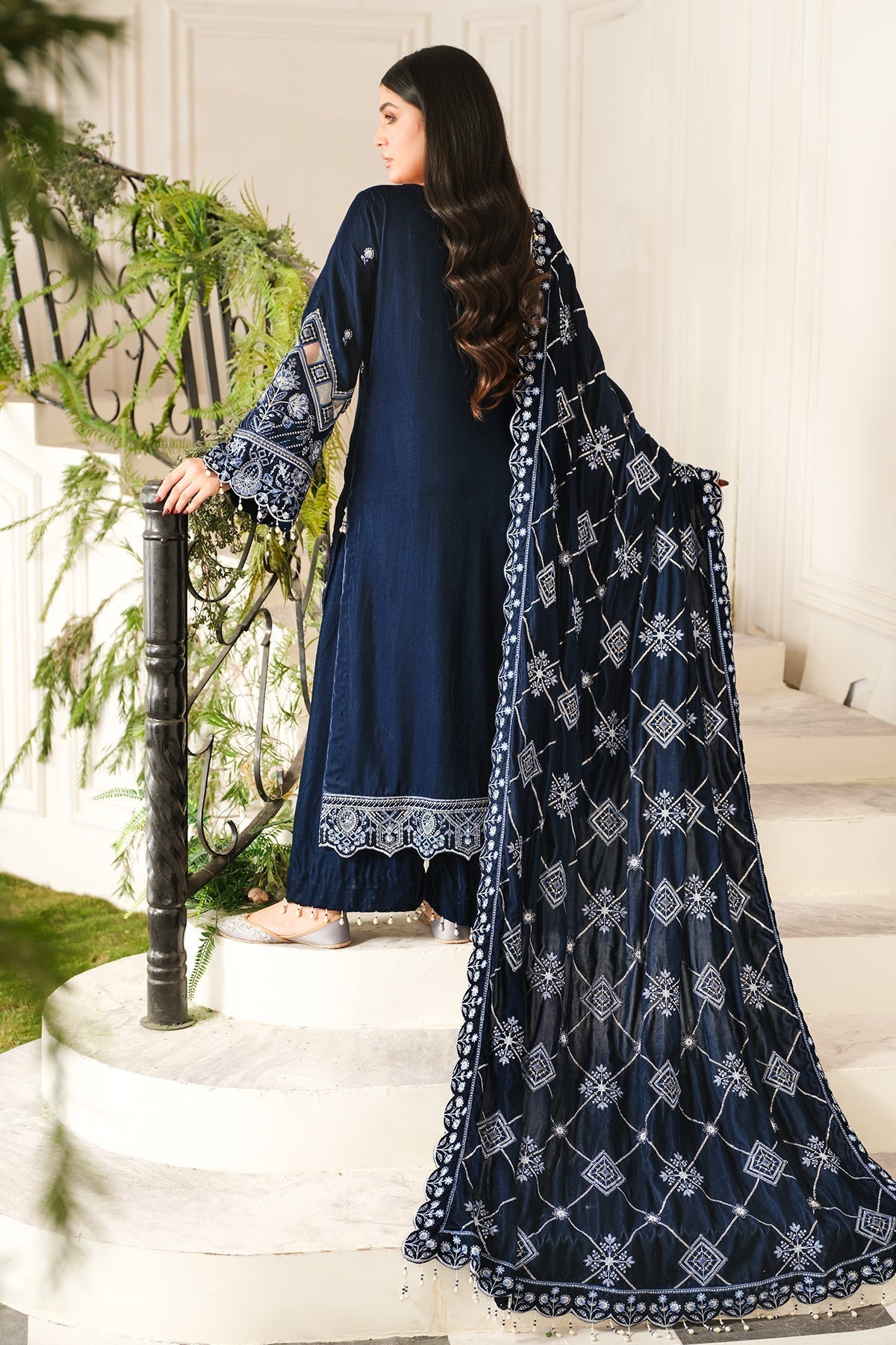 Raeesa Premium | Sheen Luxury Velvet | Soil - Ladies Clothes - Maria Faisal