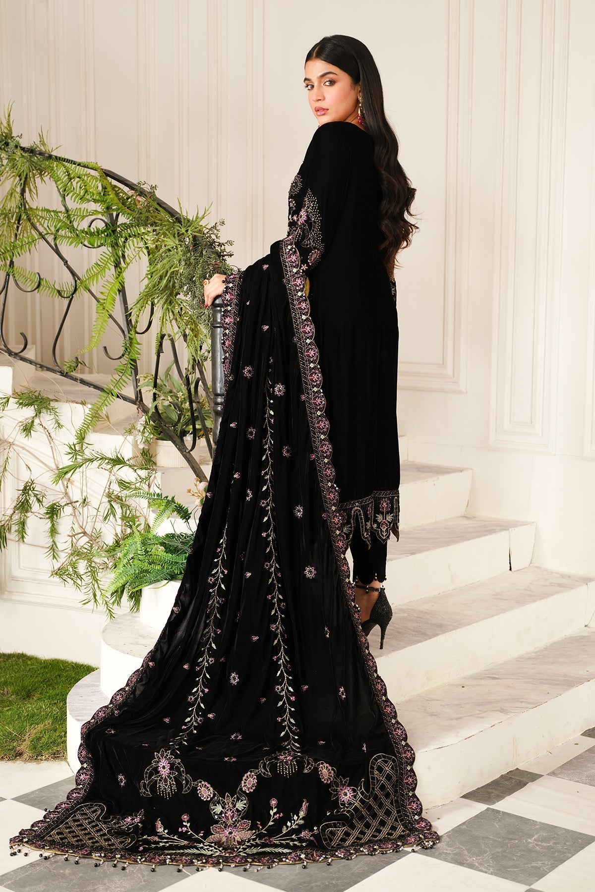 Raeesa Premium | Sheen Luxury Velvet | Noir - Ladies Clothes - Maria Faisal