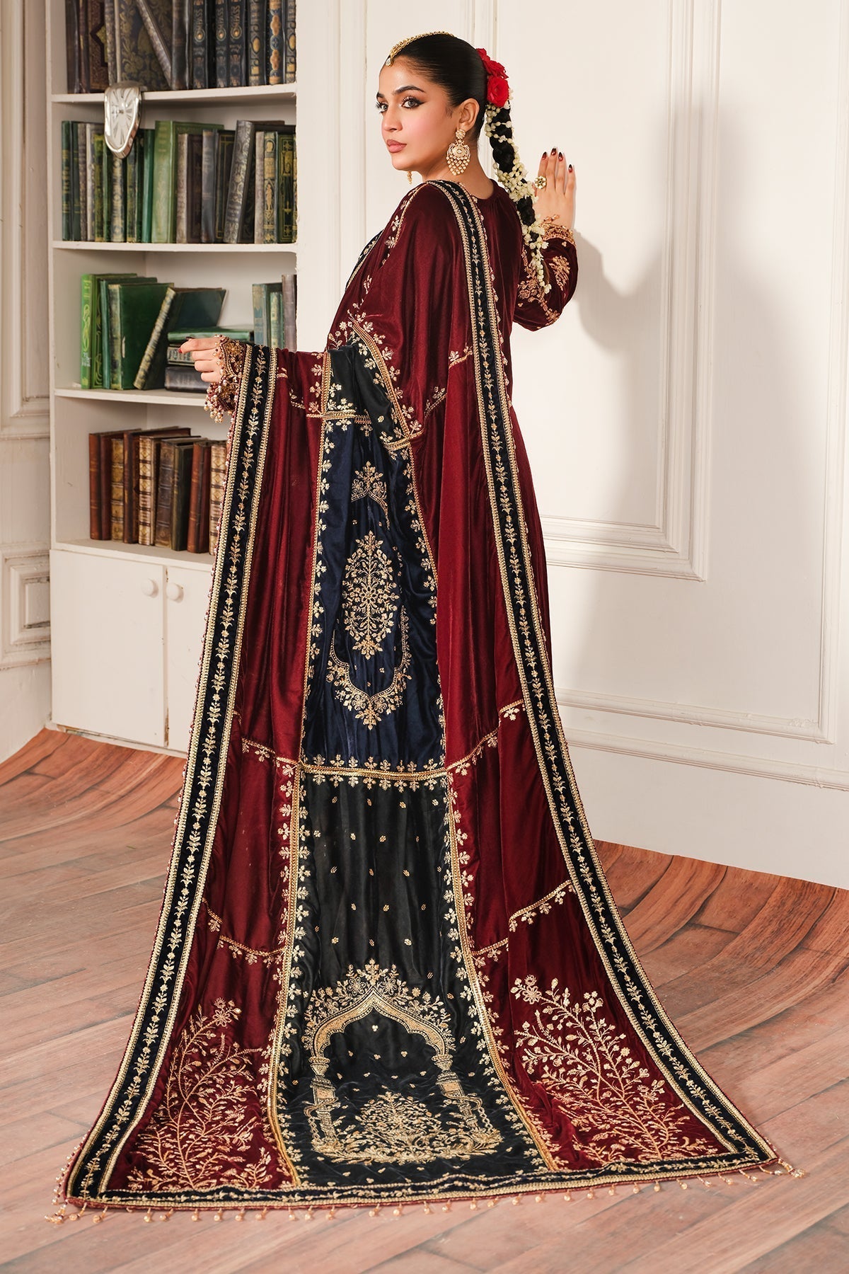 Raeesa Premium | Sheen Luxury Velvet | Sitara - Ladies Clothes - Maria Faisal