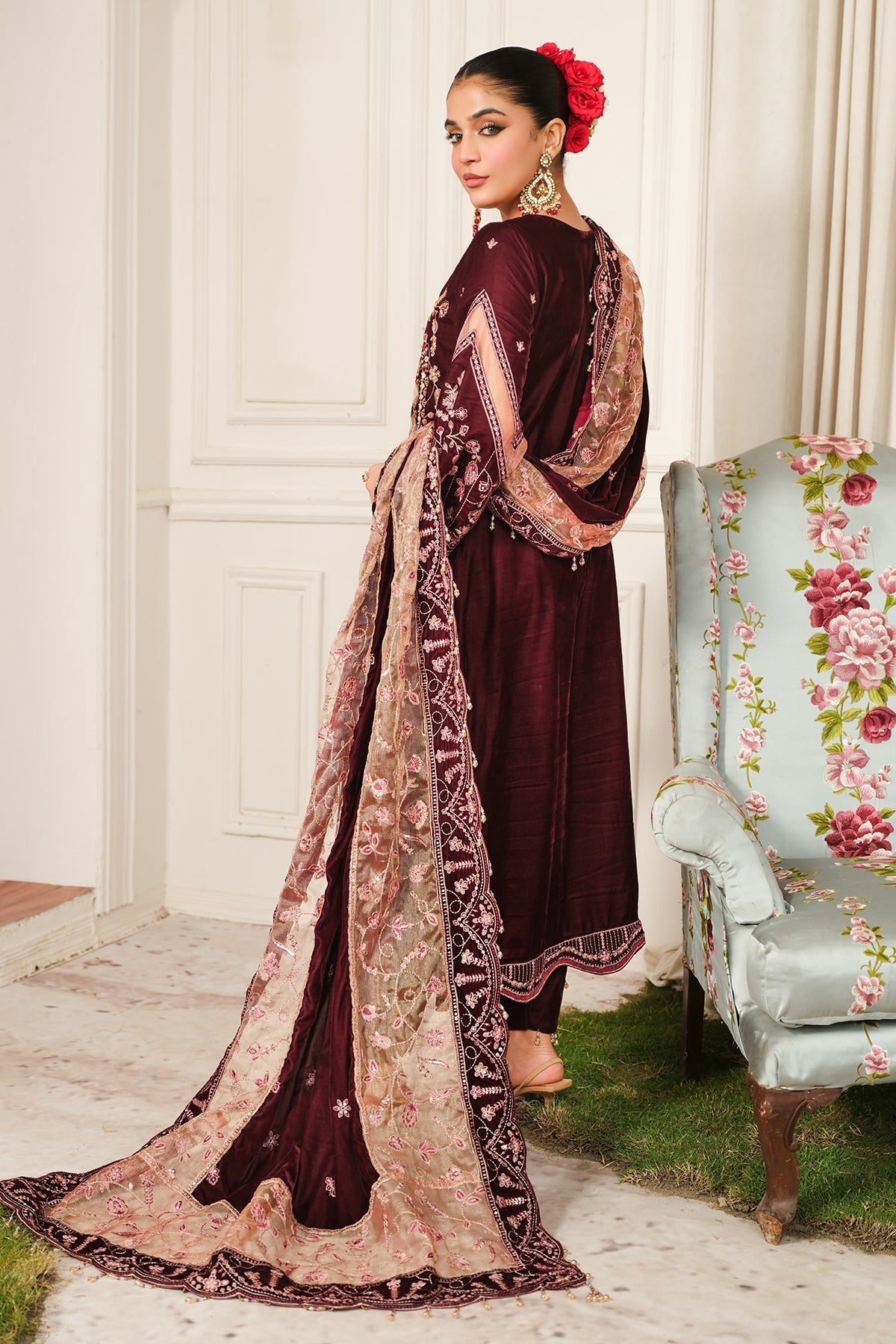 Raeesa Premium | Sheen Luxury Velvet | Poosh - Ladies Clothes - Maria Faisal