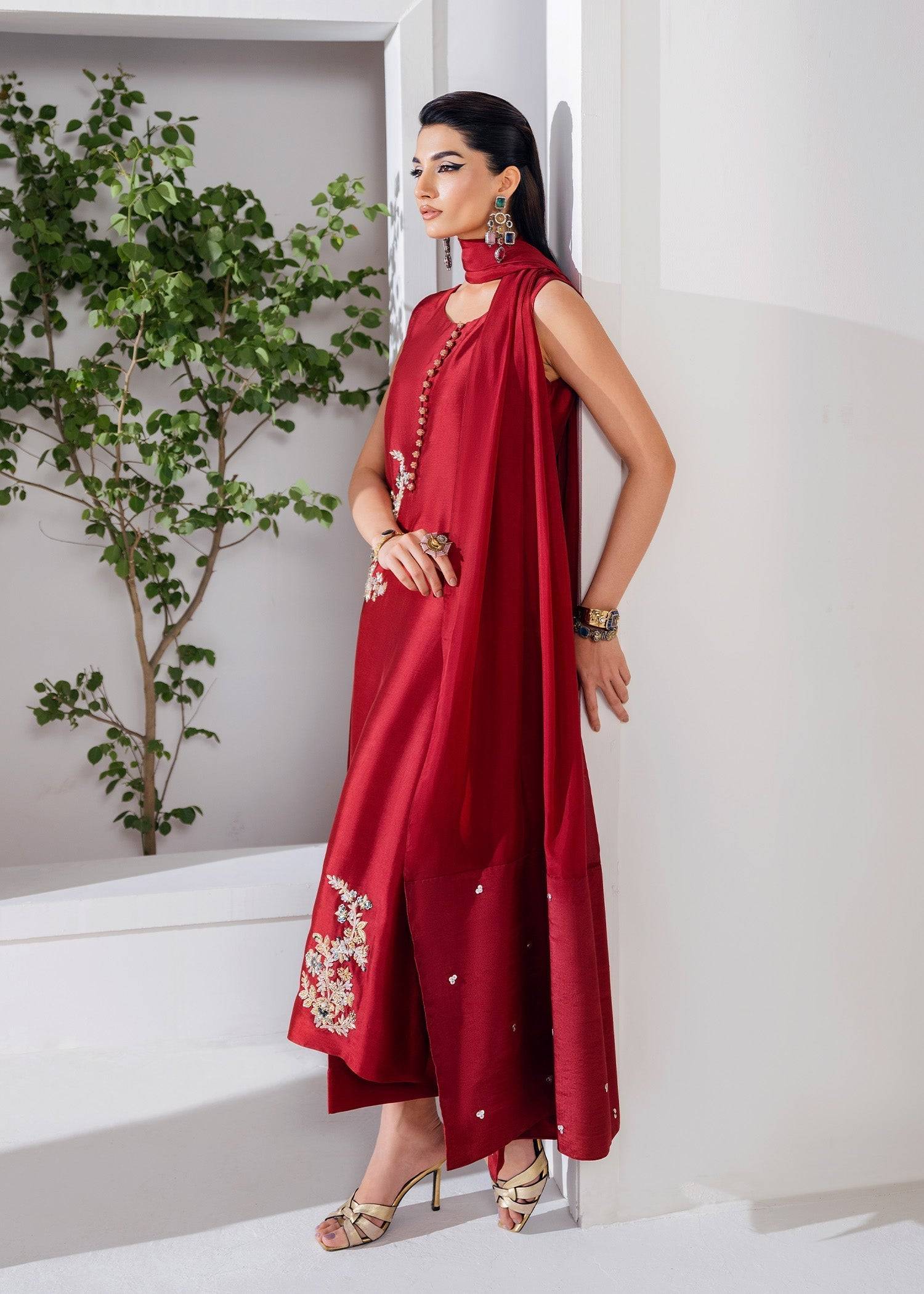 Mahum Asad | The Remix Edit | Pop by Maria Faisal - Registered Vendor of : Mahum Asad - type : Ladies Clothes - 100% original wedding dresses