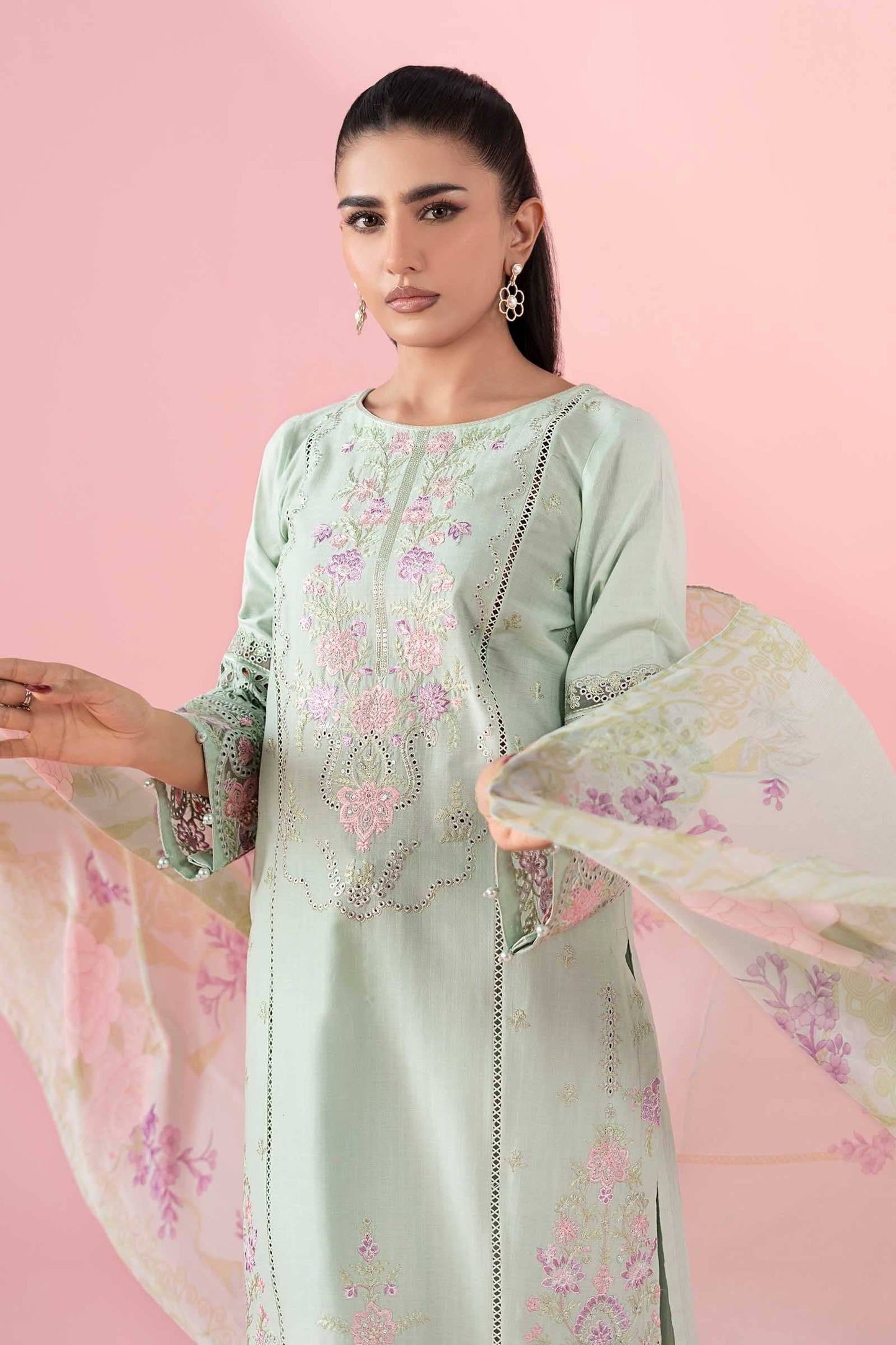 Maria B | Luxury Pret 25 | DW-EA25-05 by Maria Faisal - Registered Vendor of : Maria B - type : Ladies Clothes - 100% original wedding dresses
