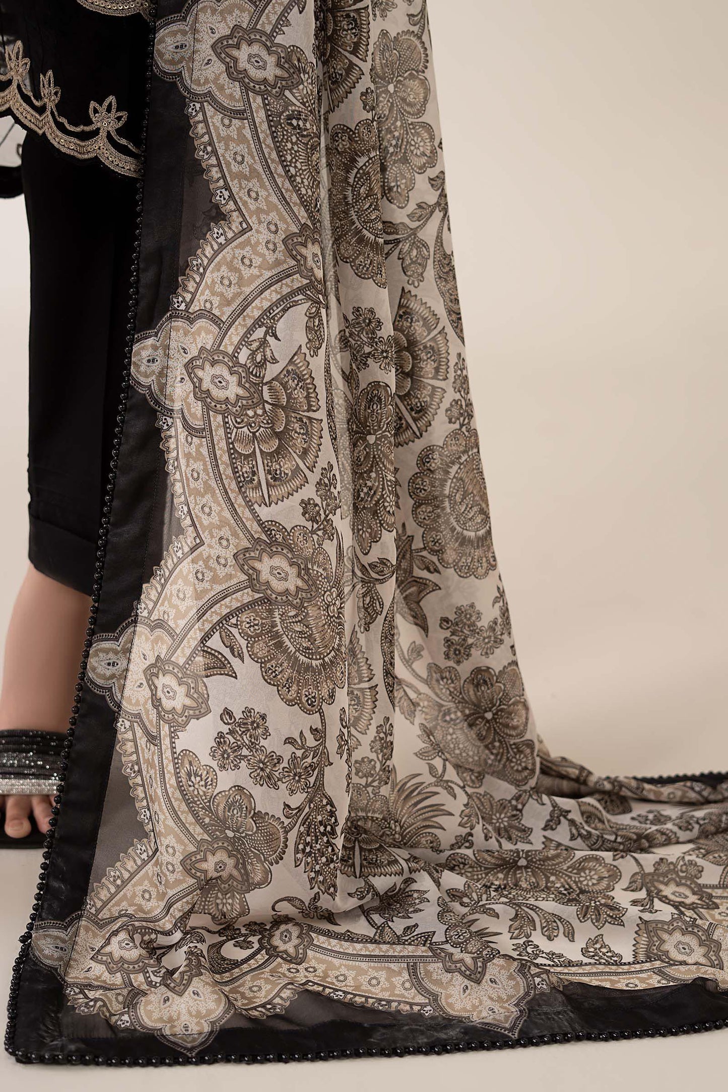 Maria B | Luxury Winter Pret 25 | DW-MN24-10R1-Black - Ladies Clothes - Maria Faisal