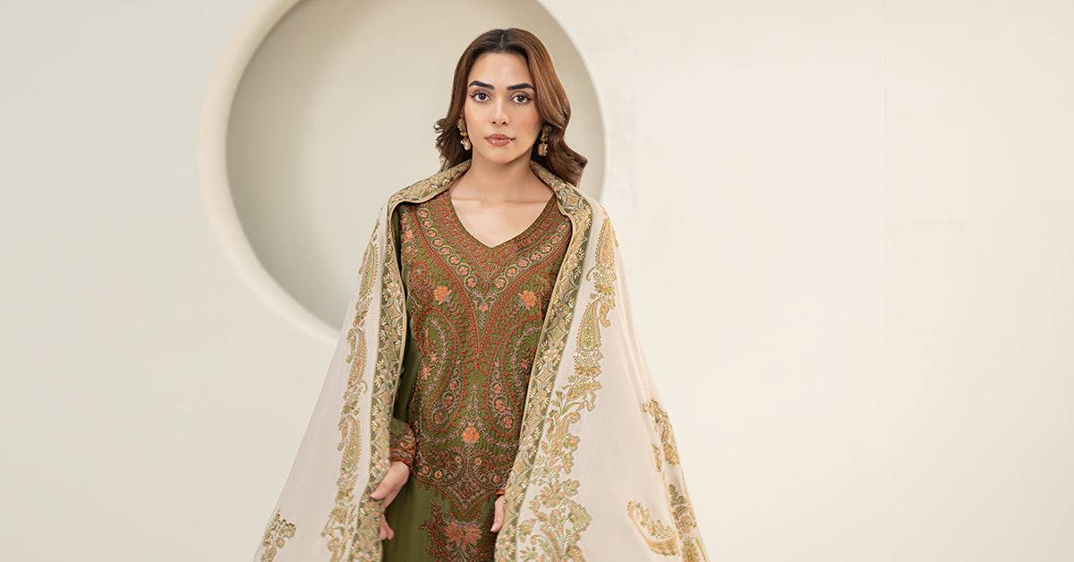 Maira B | Ready to Wear | DW-W24-100 by Maria Faisal - Registered Vendor of : Maria B - type : Wedding Dress - 100% original wedding dresses