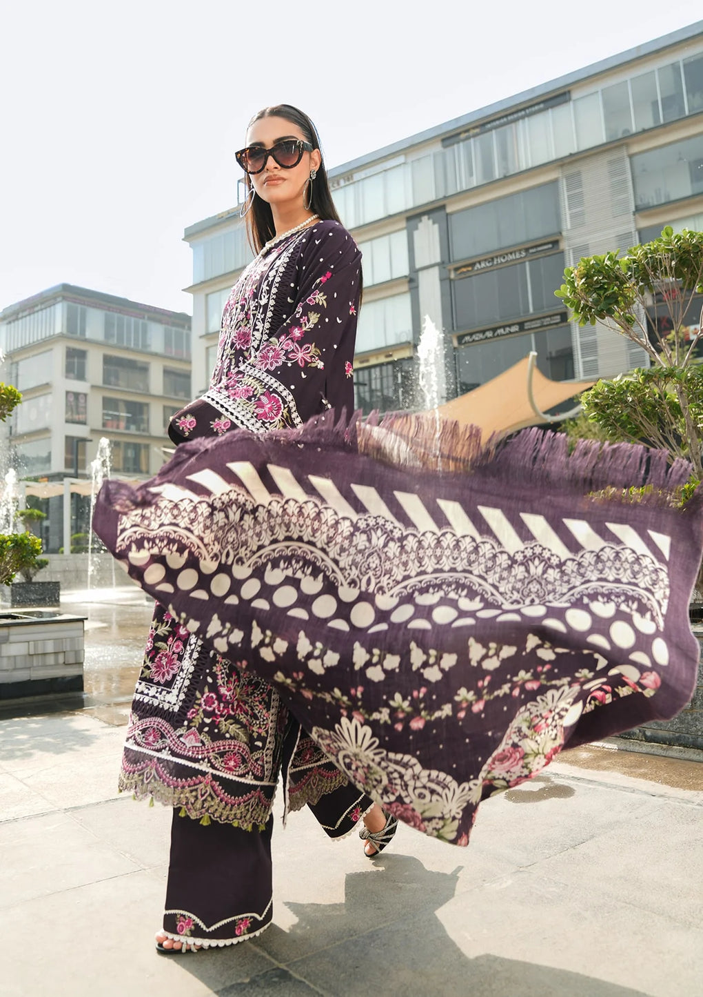 Elaf Premium | Winter Pashmina Shawl Collection | EPW-8A Warm Embrace - Designer Dress with Intricate embroidery and embellishments. Shop elegent wedding dress at Maria Faisal.