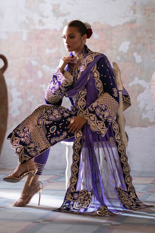 Emaan Adeel | Saanjh Velvet Collection 24 | Aroosh - Ladies Clothes - Maria Faisal