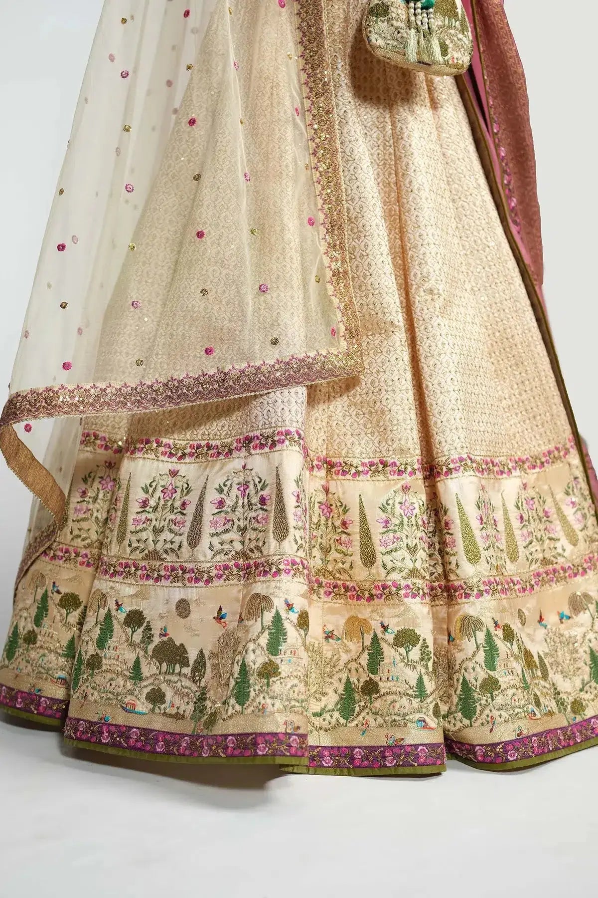 Fahad Hussayn | National Sport Casbah | Gharoli by Maria Faisal - Registered Vendor of : Fahad Hussayn - type : Wedding Dress - 100% original wedding dresses