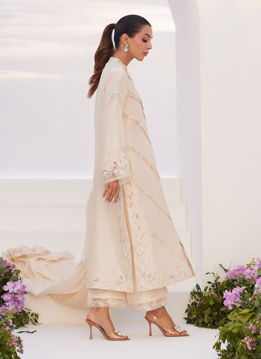 Farah Talib Aziz | Zaza Luxe Pret 24 | TISELE IVORY PLEATED RAW SILK SHIRT AND DUPATTA - Ladies Clothes - Maria Faisal