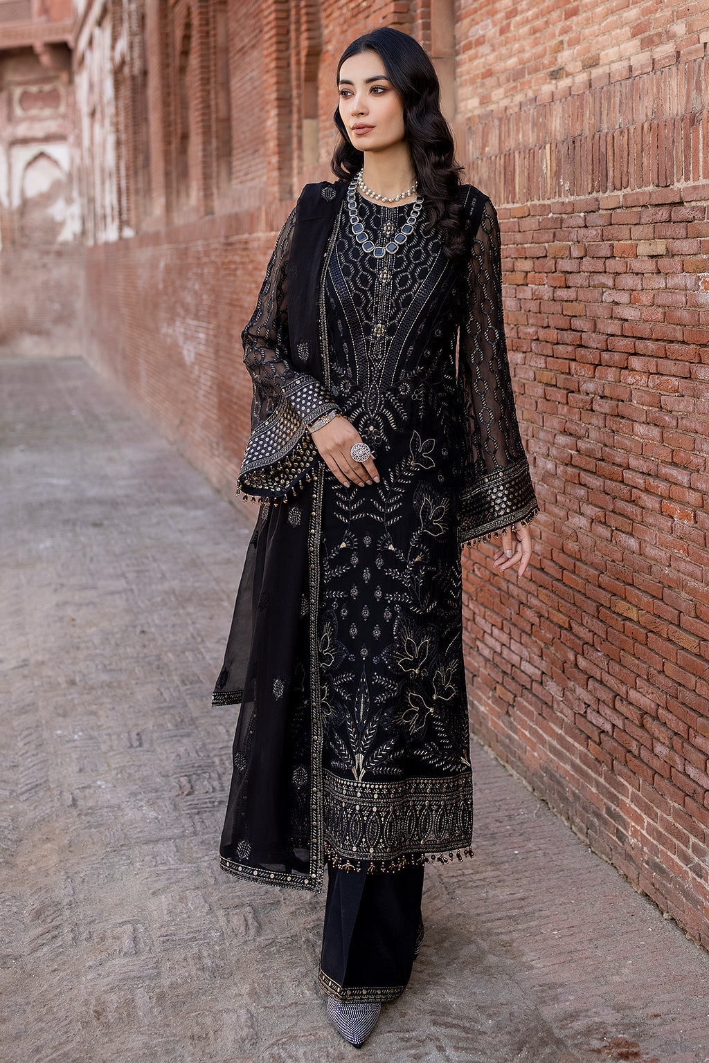 Flossie | Safeera Formals vol 13 | DARK VEIL - Maria Faisal