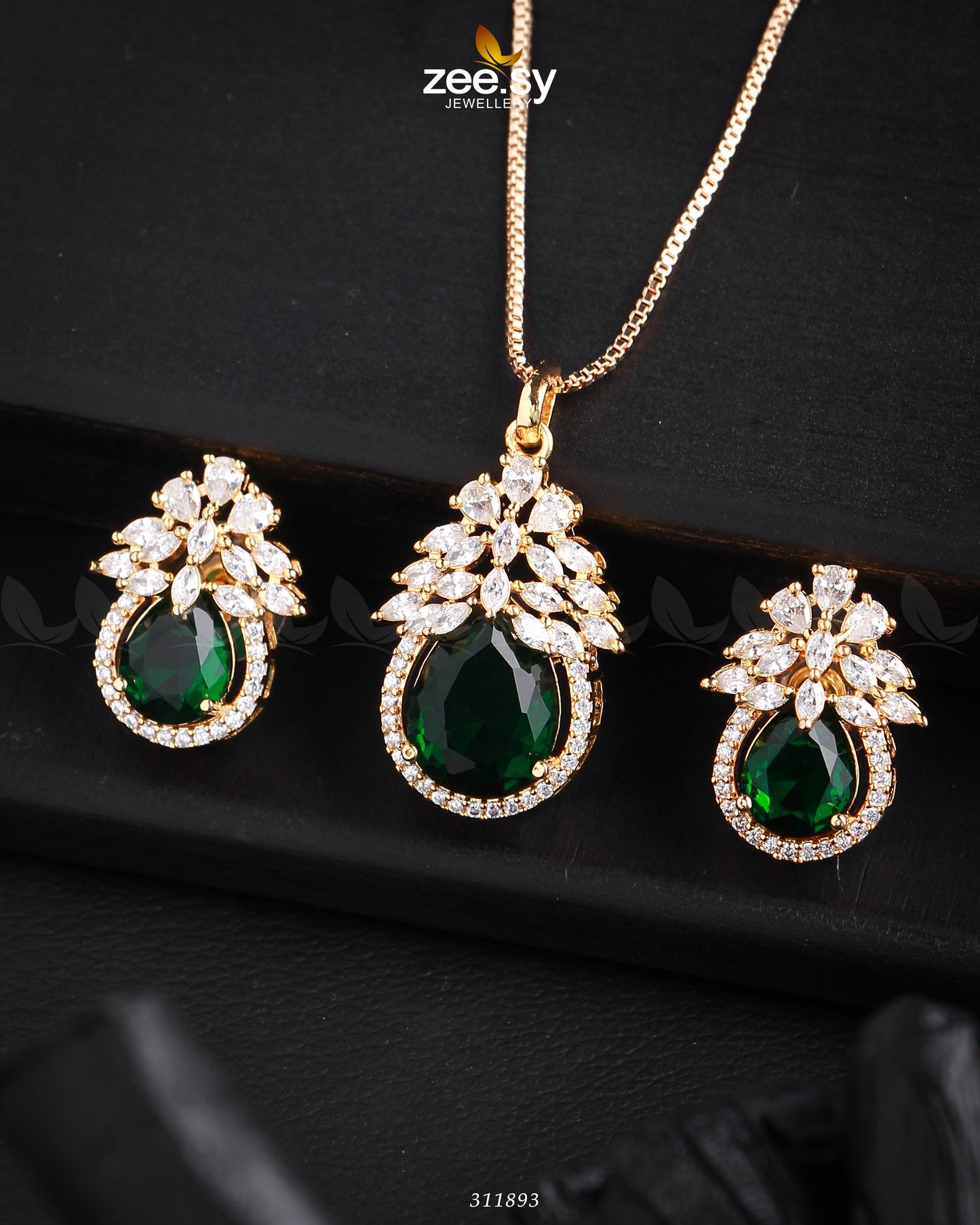 Zara's Pendant Set - Pendants