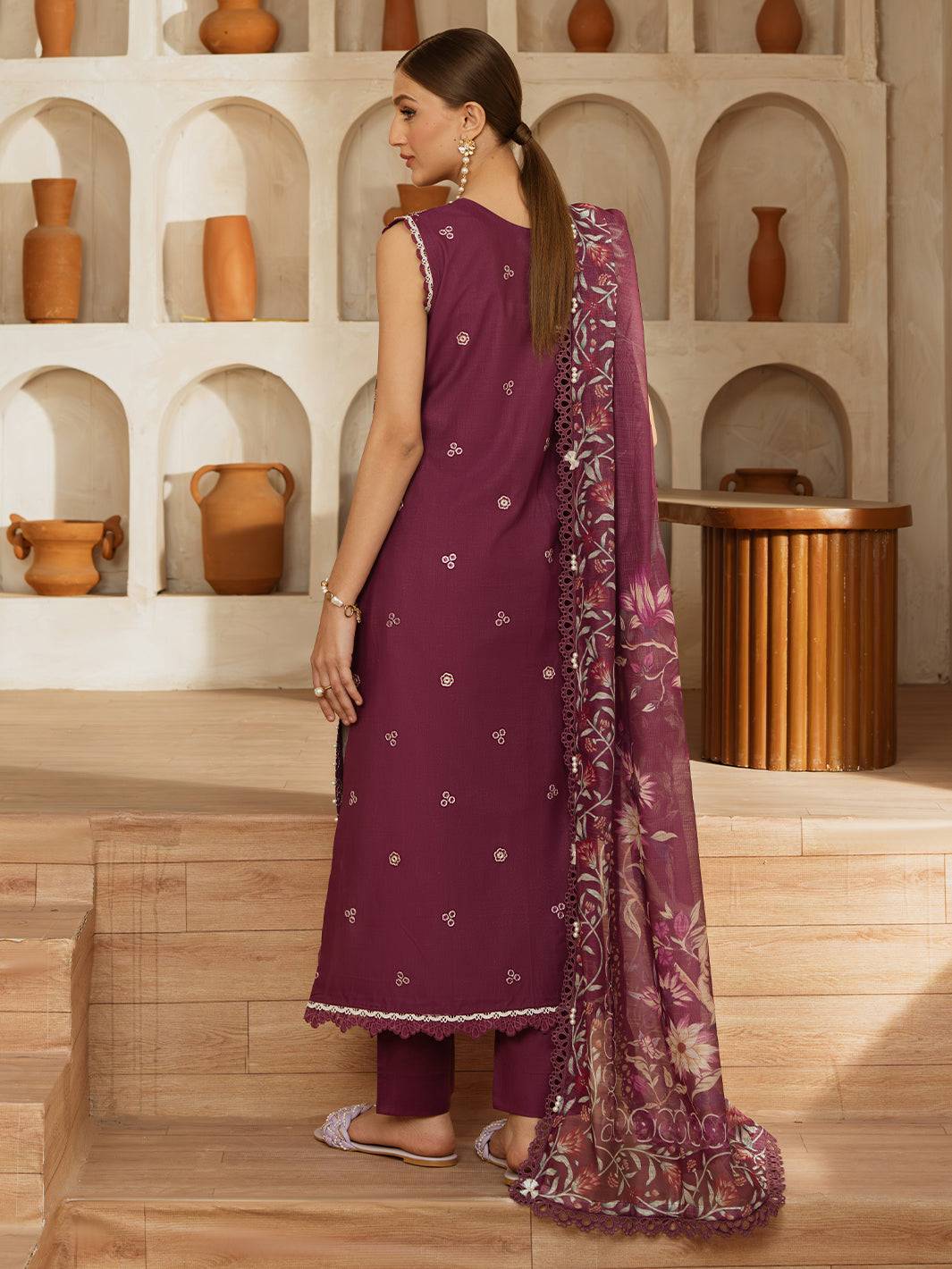 Mahnur | Florence Luxury Lawn 25 | IZNA by Maria Faisal - Registered Vendor of : Mahnur - type : Ladies Clothes - 100% original wedding dresses