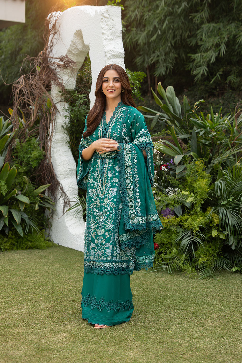 Sobia Nazir | Luxury Lawn 25 | 8B - Ladies Clothes