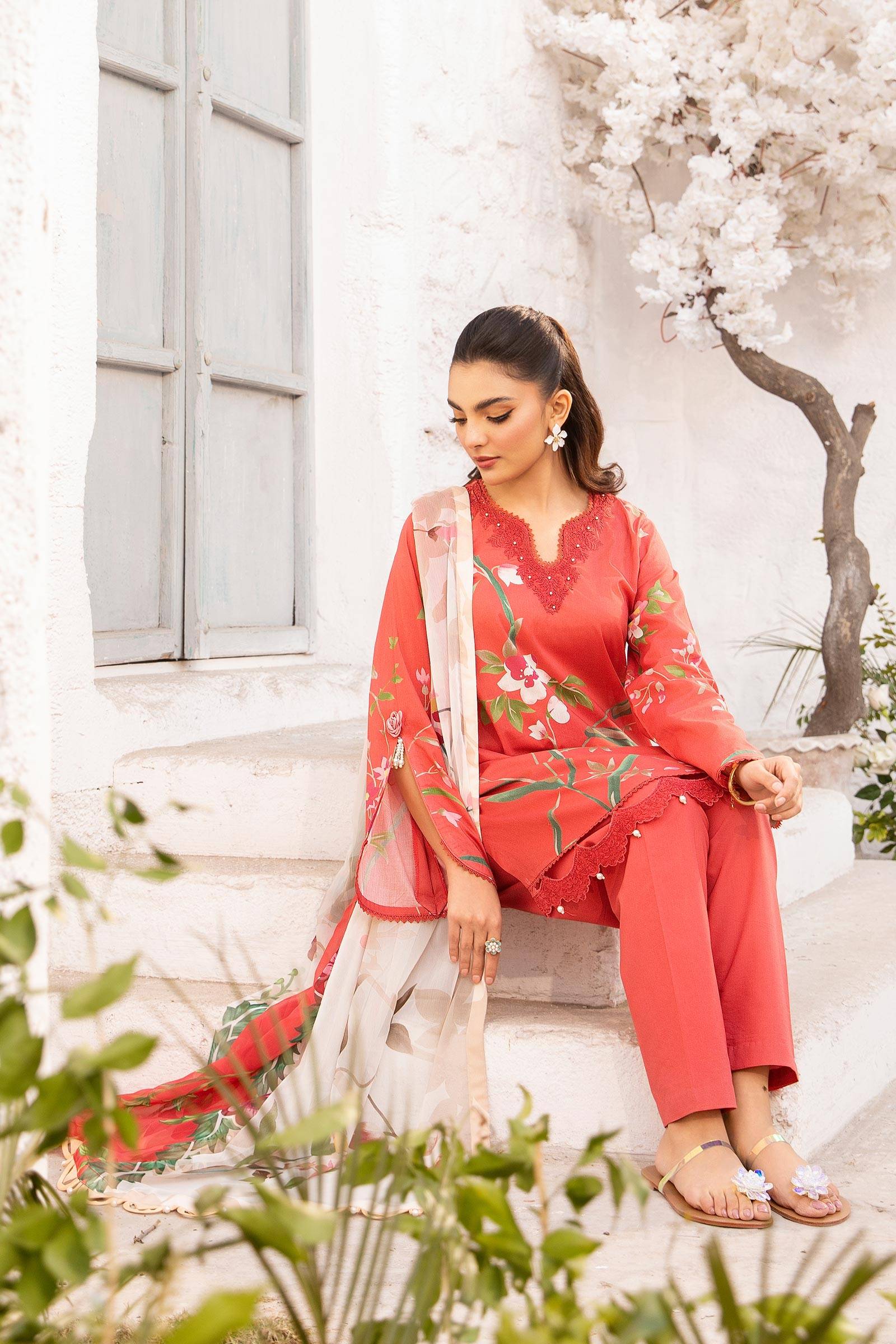 Maria B | M Basic Summer Lawn 25 | MB-CUS25-707B by Maria Faisal - Registered Vendor of : Maria B - type : Ladies Clothes - 100% original wedding dresses