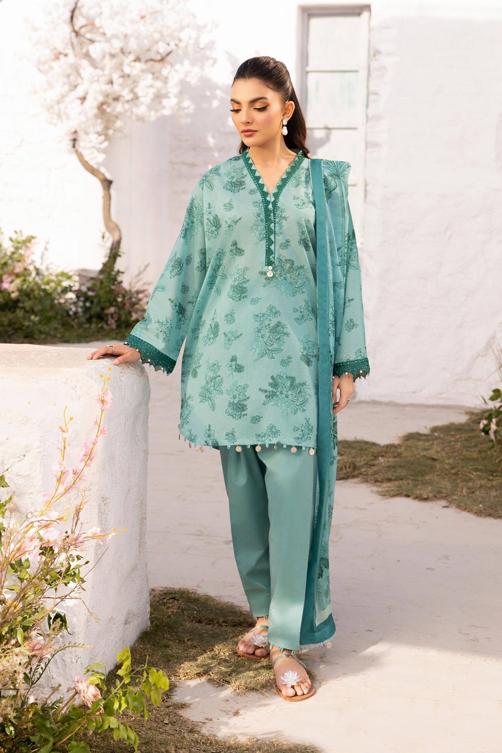 Maria B | M Basic Summer Lawn 25 | MB-CUS25-708B by Maria Faisal - Registered Vendor of : Maria B - type : Ladies Clothes - 100% original wedding dresses