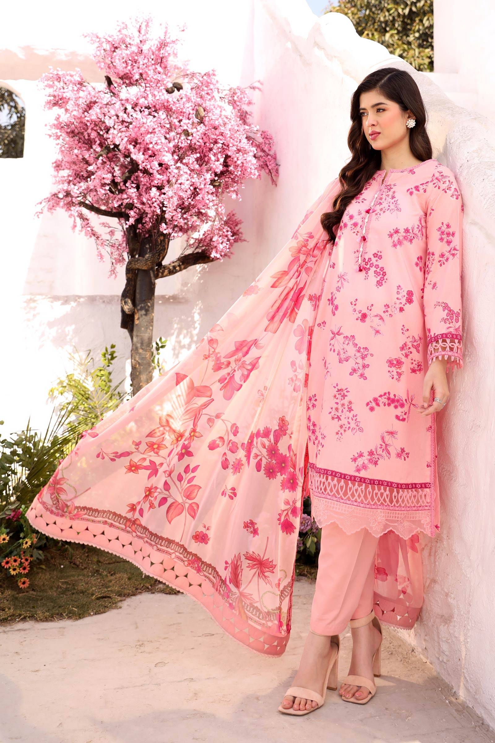 Maria B | M Basic Summer Lawn 25 | MB-CUS25-709A by Maria Faisal - Registered Vendor of : Maria B - type : Ladies Clothes - 100% original wedding dresses