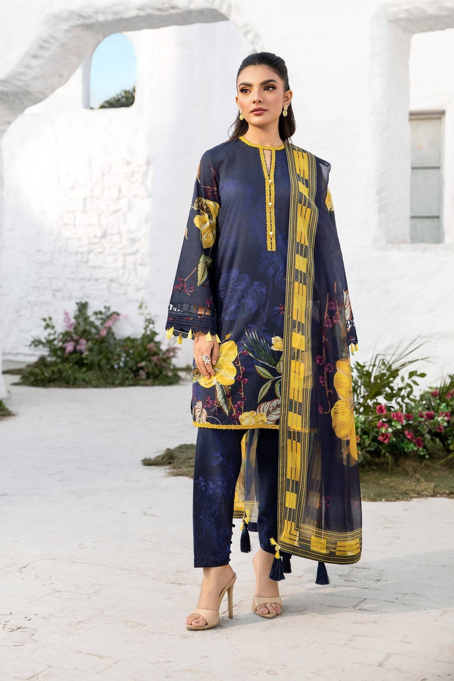 Maria B | M Basic Summer Lawn 25 | MB-CUS25-710B by Maria Faisal - Registered Vendor of : Maria B - type : Ladies Clothes - 100% original wedding dresses