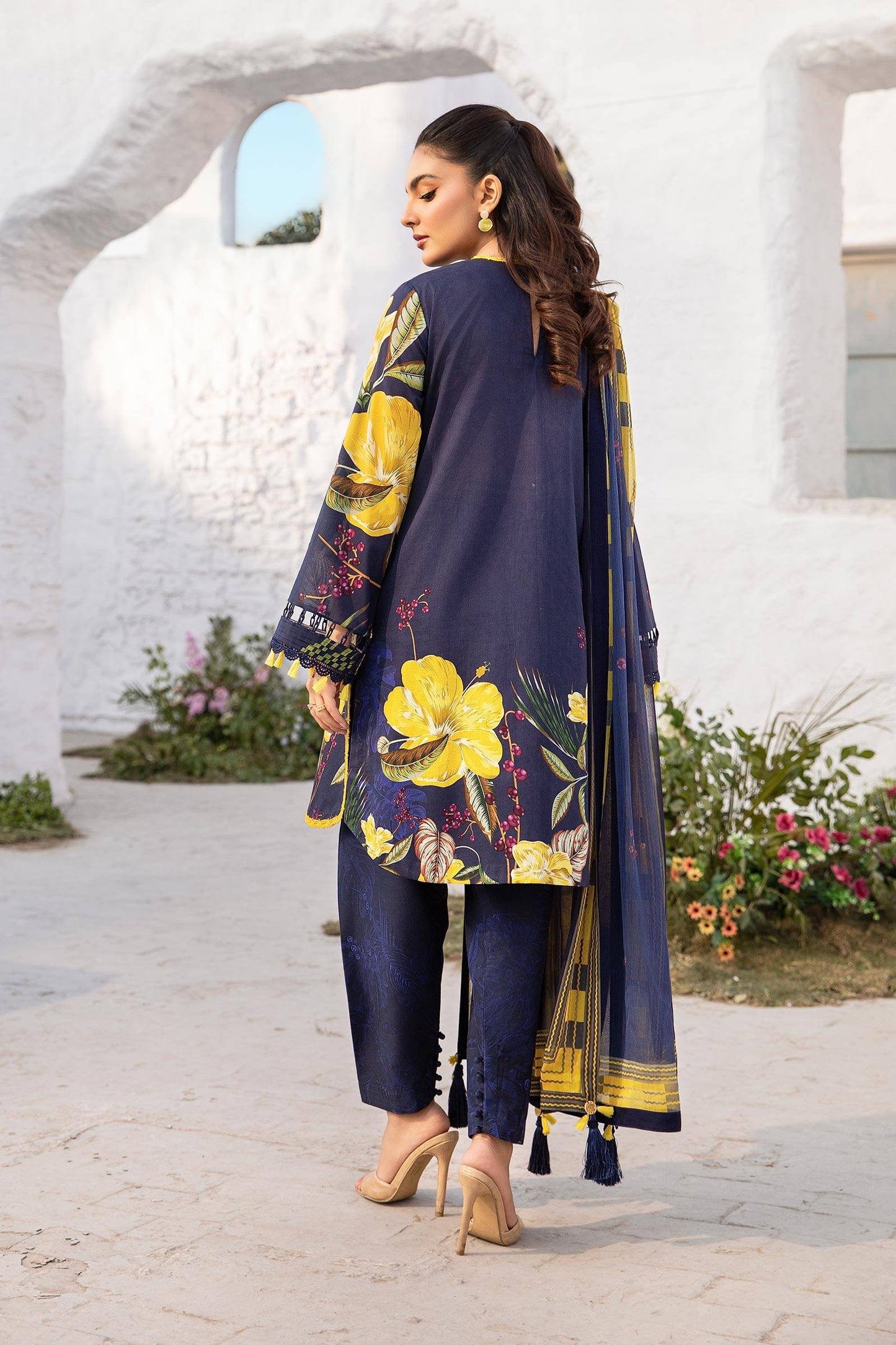 Maria B | M Basic Summer Lawn 25 | MB-CUS25-710B by Maria Faisal - Registered Vendor of : Maria B - type : Ladies Clothes - 100% original wedding dresses