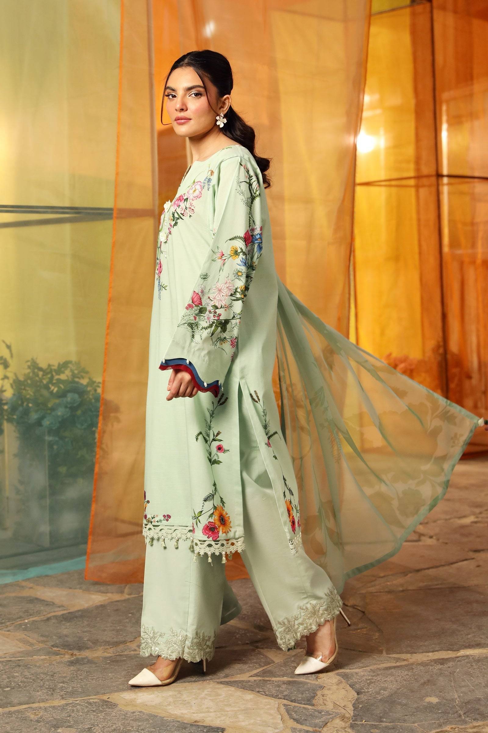 Maria B | M Basic Summer Lawn 25 | MB-CUS25-712B by Maria Faisal - Registered Vendor of : Maria B - type : Ladies Clothes - 100% original wedding dresses