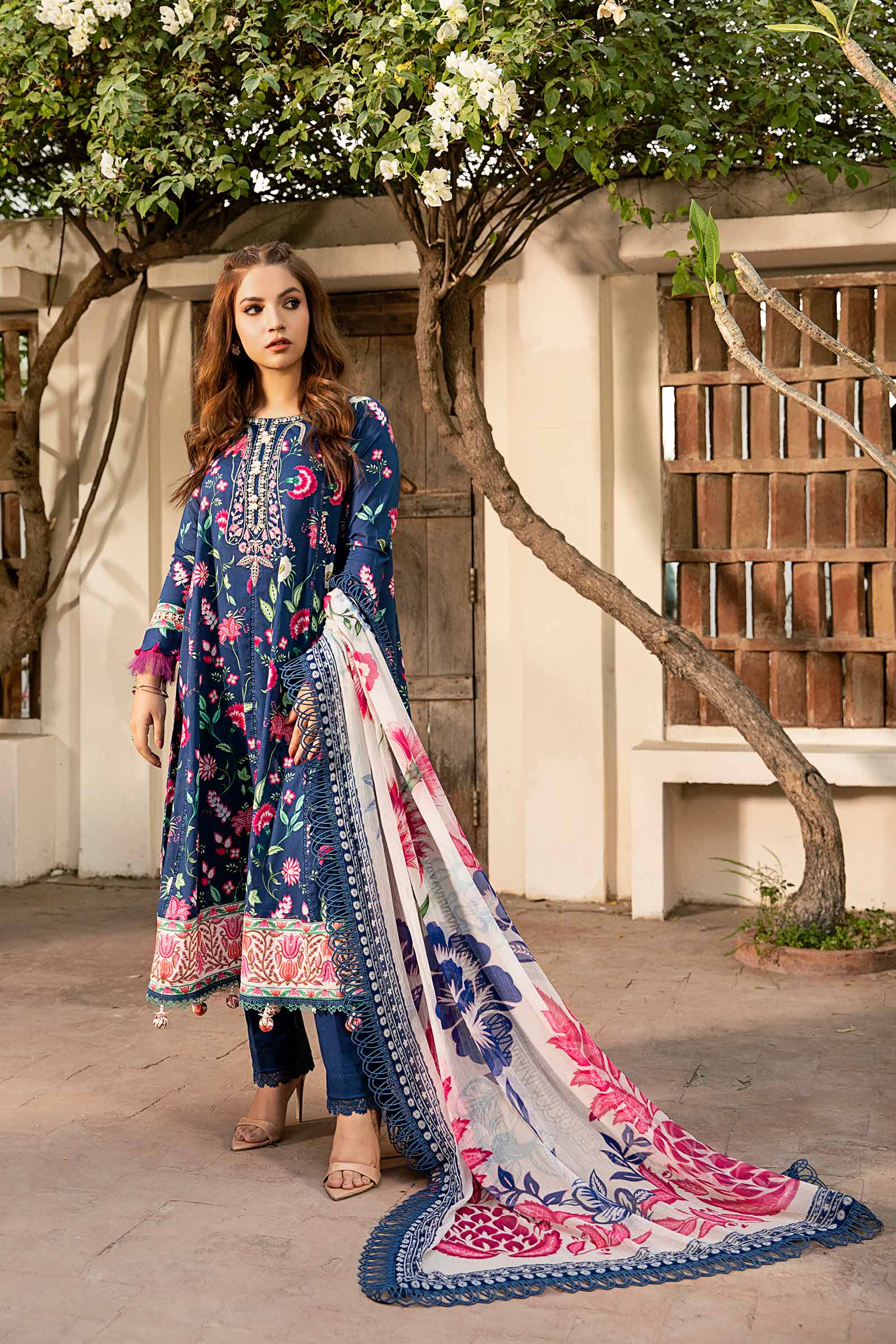 Maria B | Eid Basic Lawn | MB-CUS25-901B by Maria Faisal - Registered Vendor of : Maria B - type : Ladies Clothes - 100% original wedding dresses
