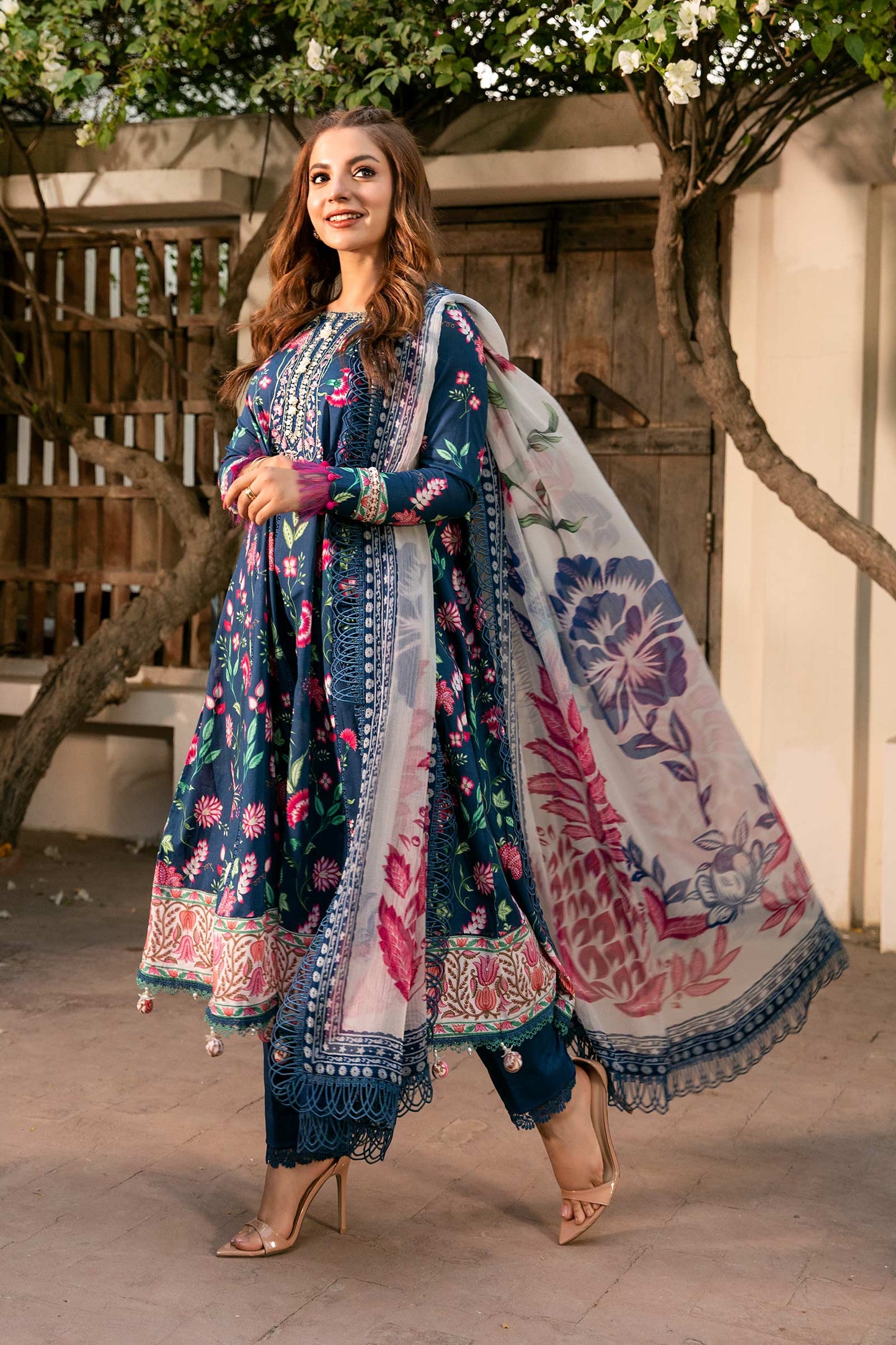 Maria B | Eid Basic Lawn | MB-CUS25-901B by Maria Faisal - Registered Vendor of : Maria B - type : Ladies Clothes - 100% original wedding dresses