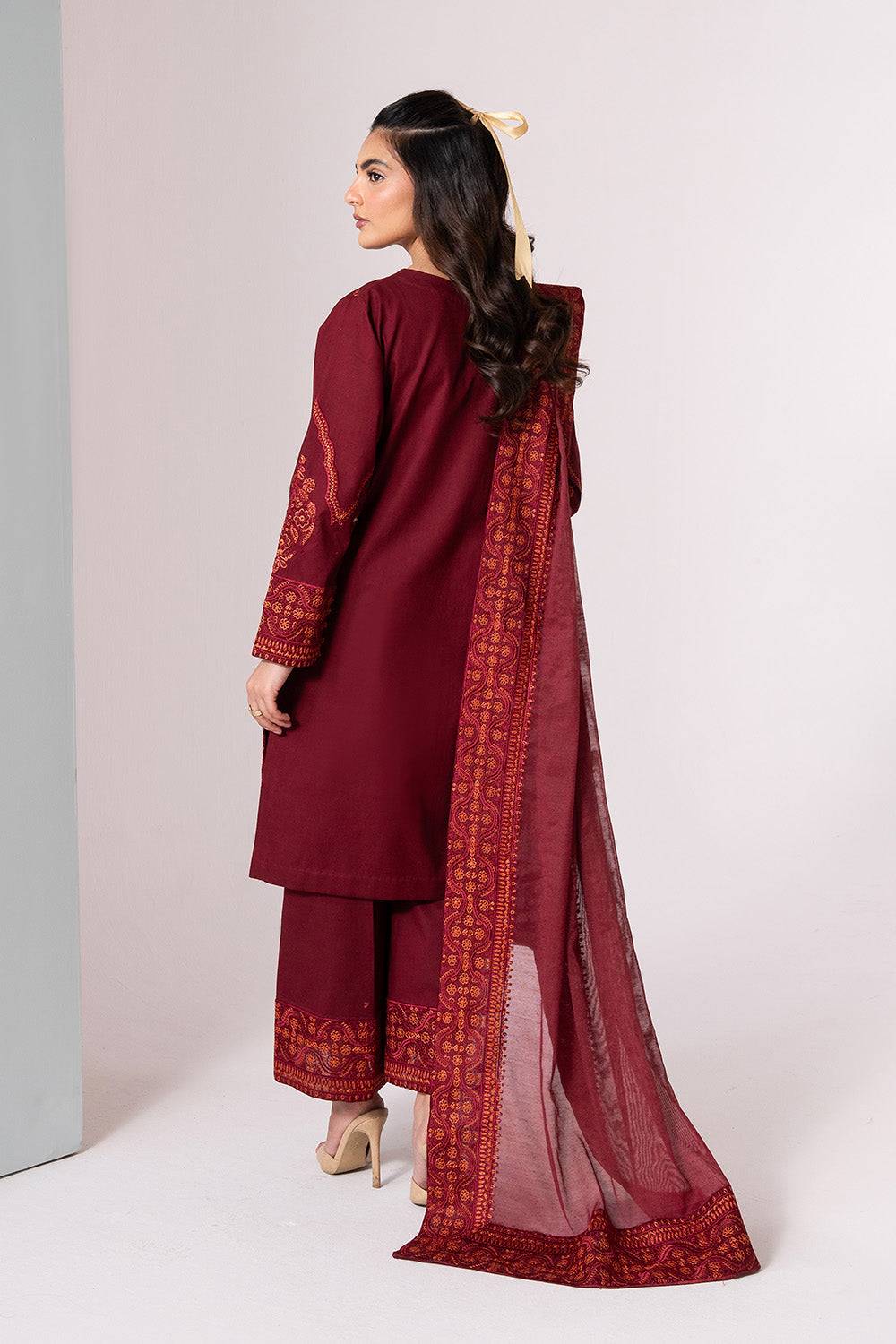 Maryum N Maria | Zuhur 25 | LIARA by Maria Faisal - Registered Vendor of : Maryum N Maria - type : Ladies Clothes - 100% original wedding dresses