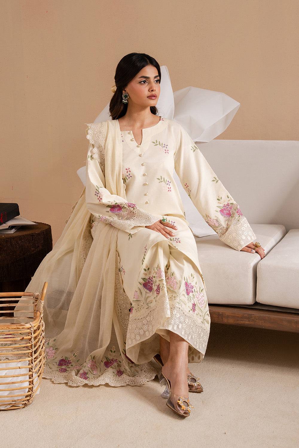 Maryum N Maria | Belle Pret | LIOREN - MS50170 by Maria Faisal - Registered Vendor of : Maryum N Maria - type : Ladies Clothes - 100% original wedding dresses