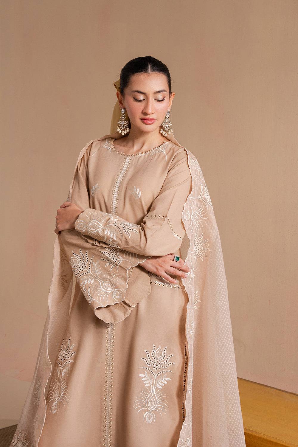 Maryum N Maria | Belle Pret | VEYRON - MS50171 by Maria Faisal - Registered Vendor of : Maryum N Maria - type : Ladies Clothes - 100% original wedding dresses