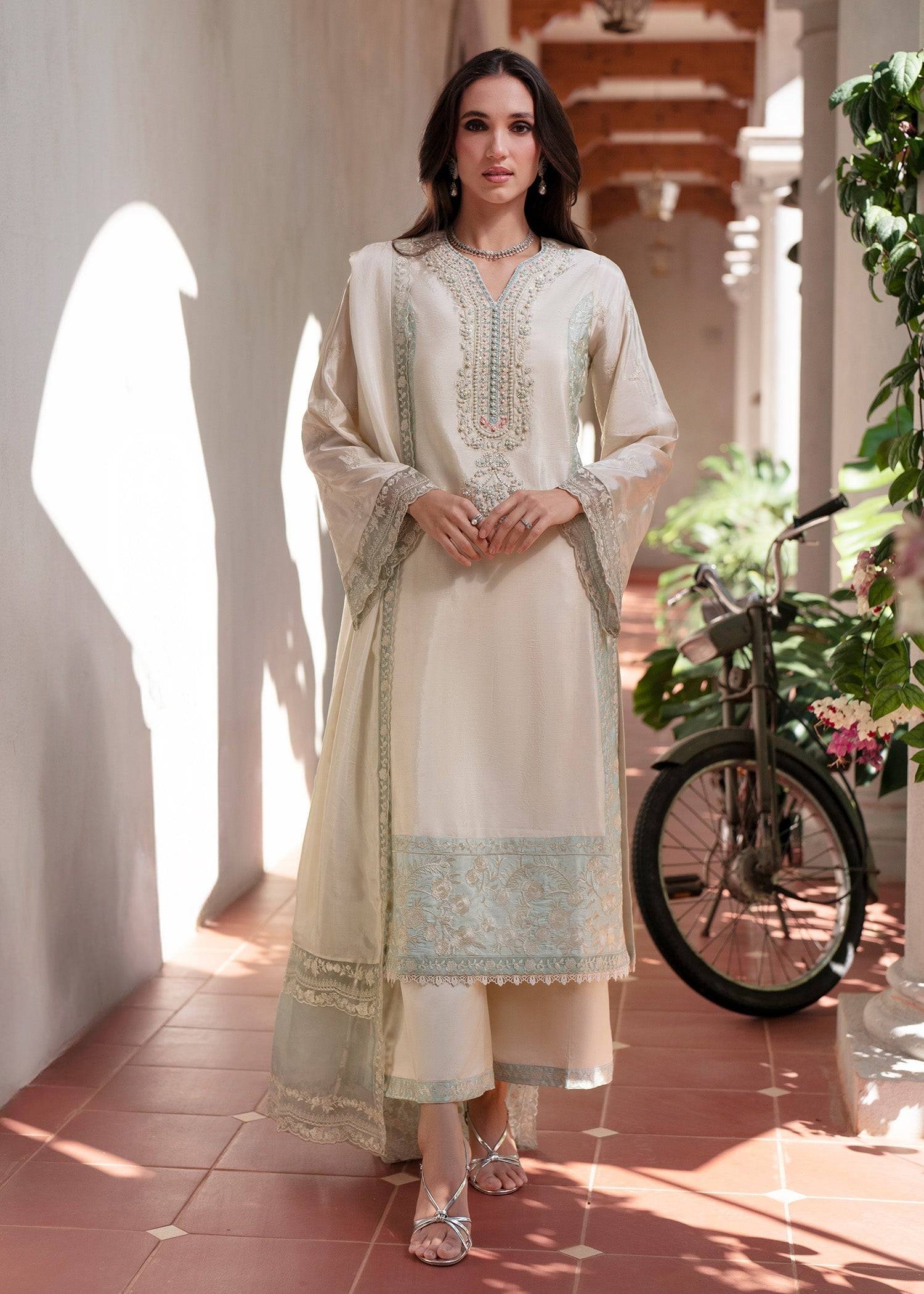 Mehak Yaqoob | Marvi Festives | Luna by Maria Faisal - Registered Vendor of : Mehak Yaqoob - type : Ladies Clothes - 100% original wedding dresses