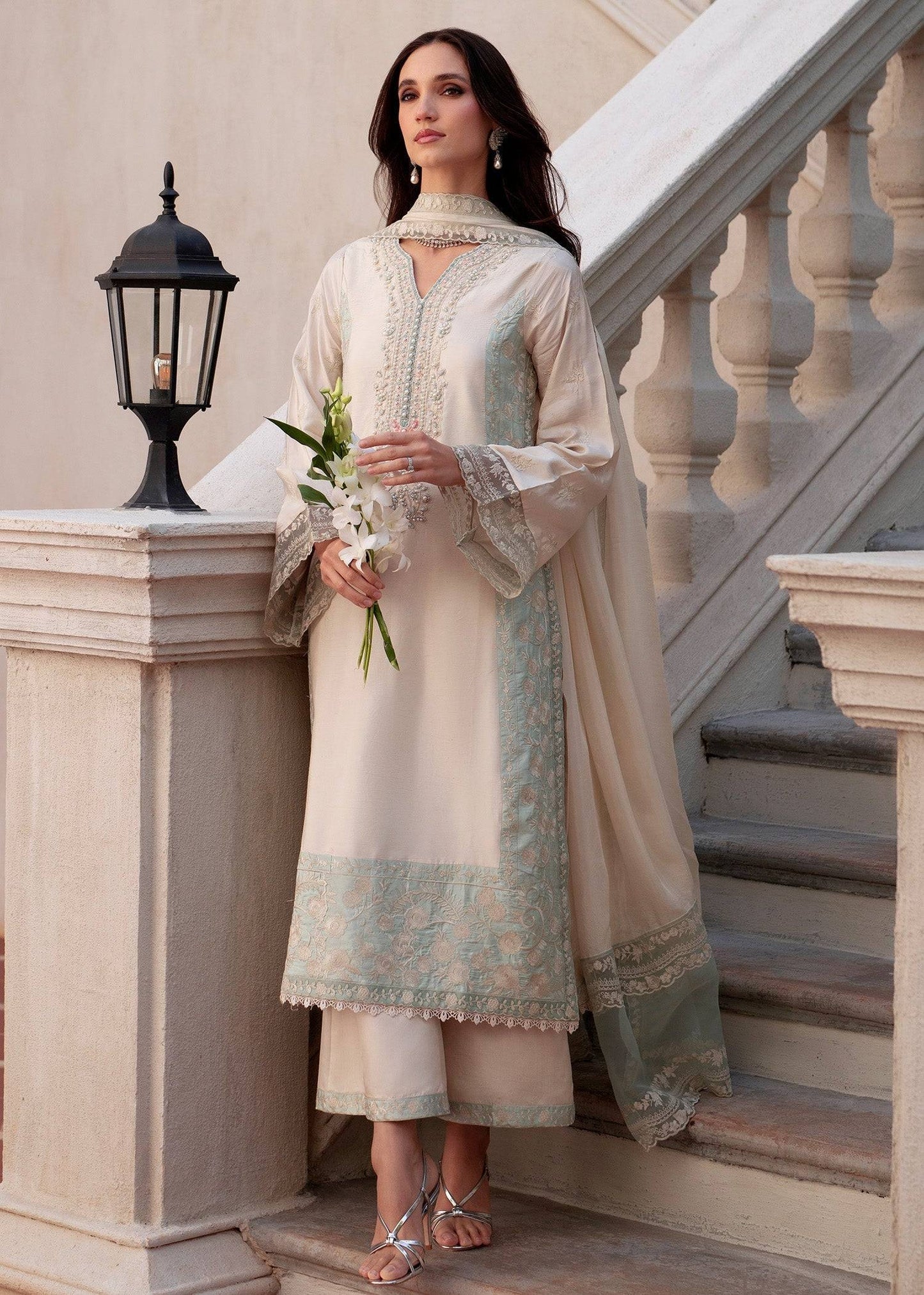 Mehak Yaqoob | Marvi Festives | Luna by Maria Faisal - Registered Vendor of : Mehak Yaqoob - type : Ladies Clothes - 100% original wedding dresses