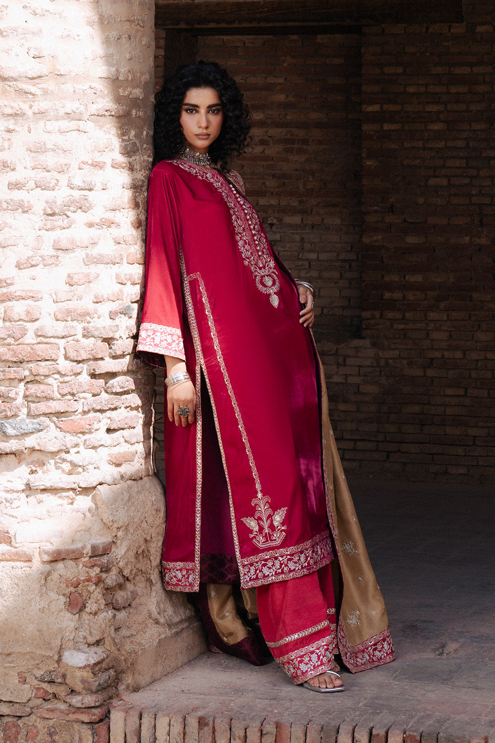 Maryum N Maria | Gulshan e Makhmal | BENOITE - MWS5887 - Formal Dress - available at Maria Faisal in UK and USA.